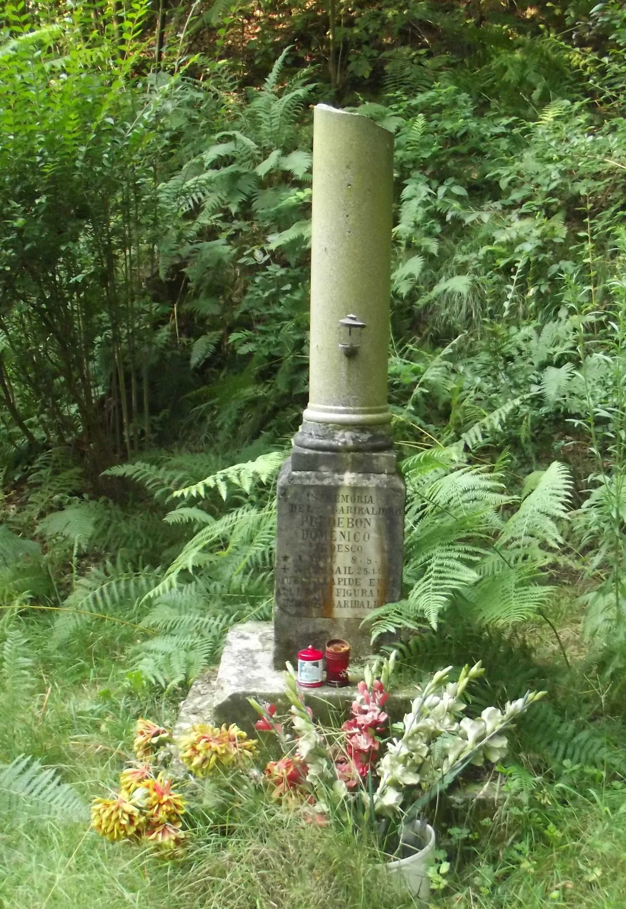 Photo showing: Crosa (BI, Italy): memorial of the partisan Domenico Predebon