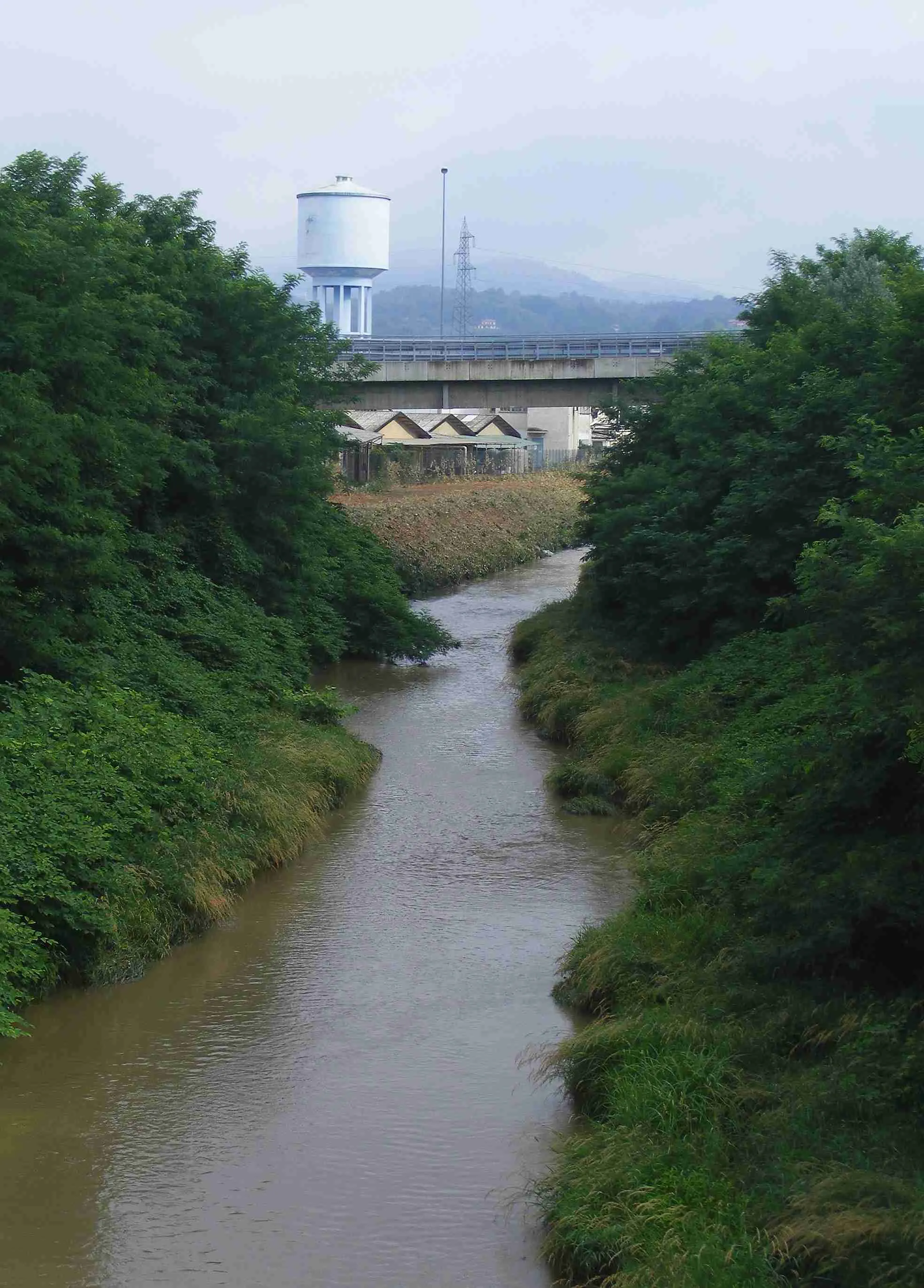 Photo showing: Quargnasca creek between Cossato and Quaregna (BI, Italy)