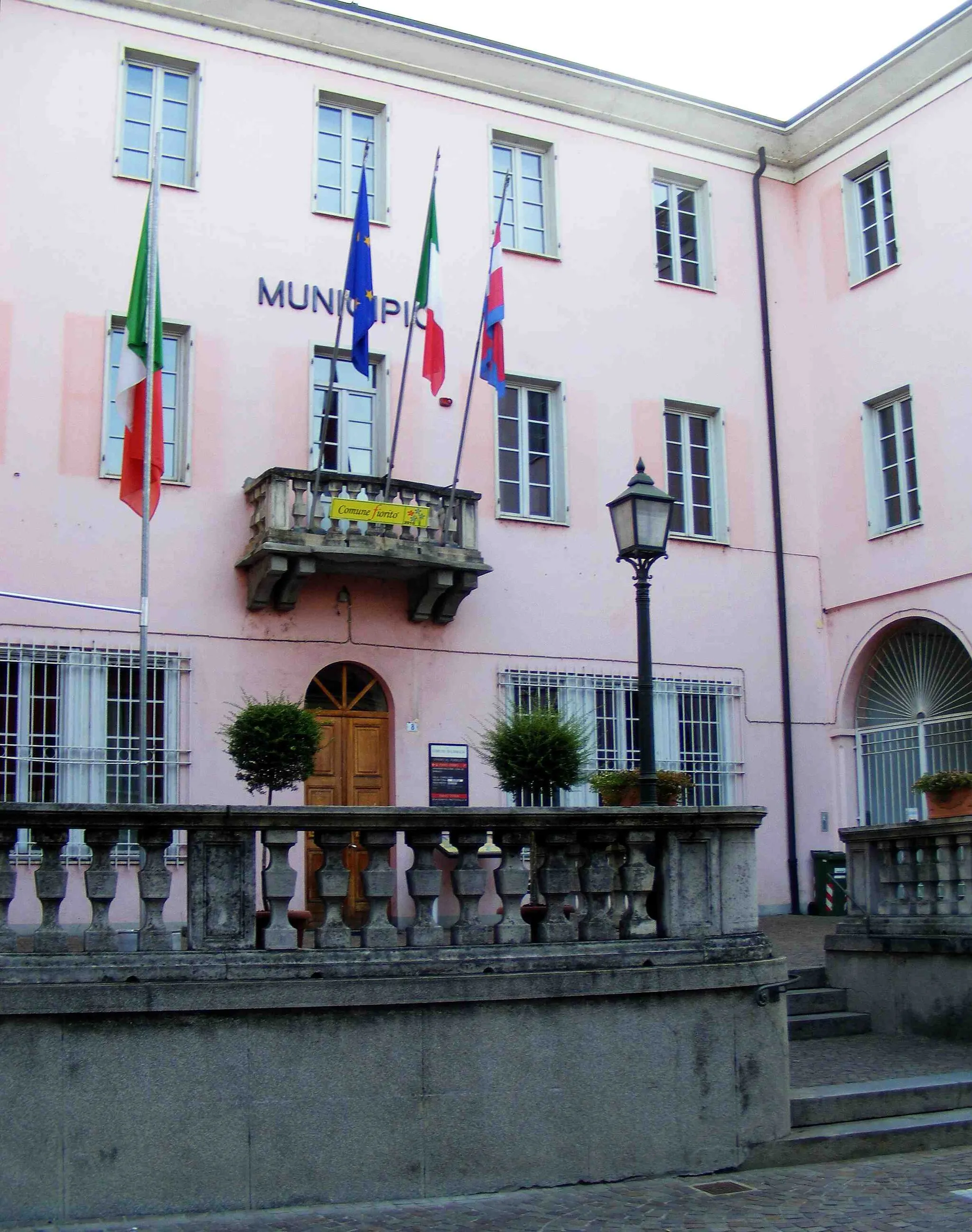 Photo showing: Cavaglià  (BI Italy): town hall