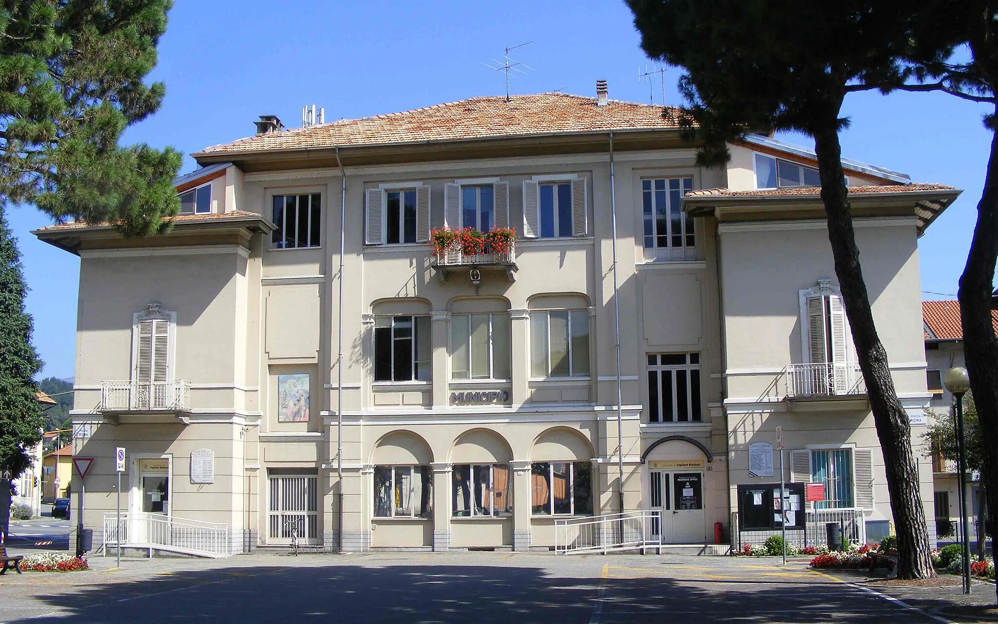 Photo showing: Vigliano Biellese (BI, Italy): town hall