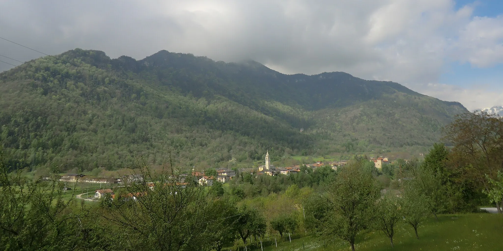 Photo showing: Cartignano (Cuneo): panorama