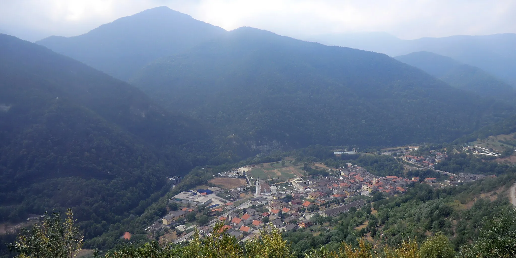 Photo showing: San Damiano Macra (Cuneo): panorama dalla loc. Podio