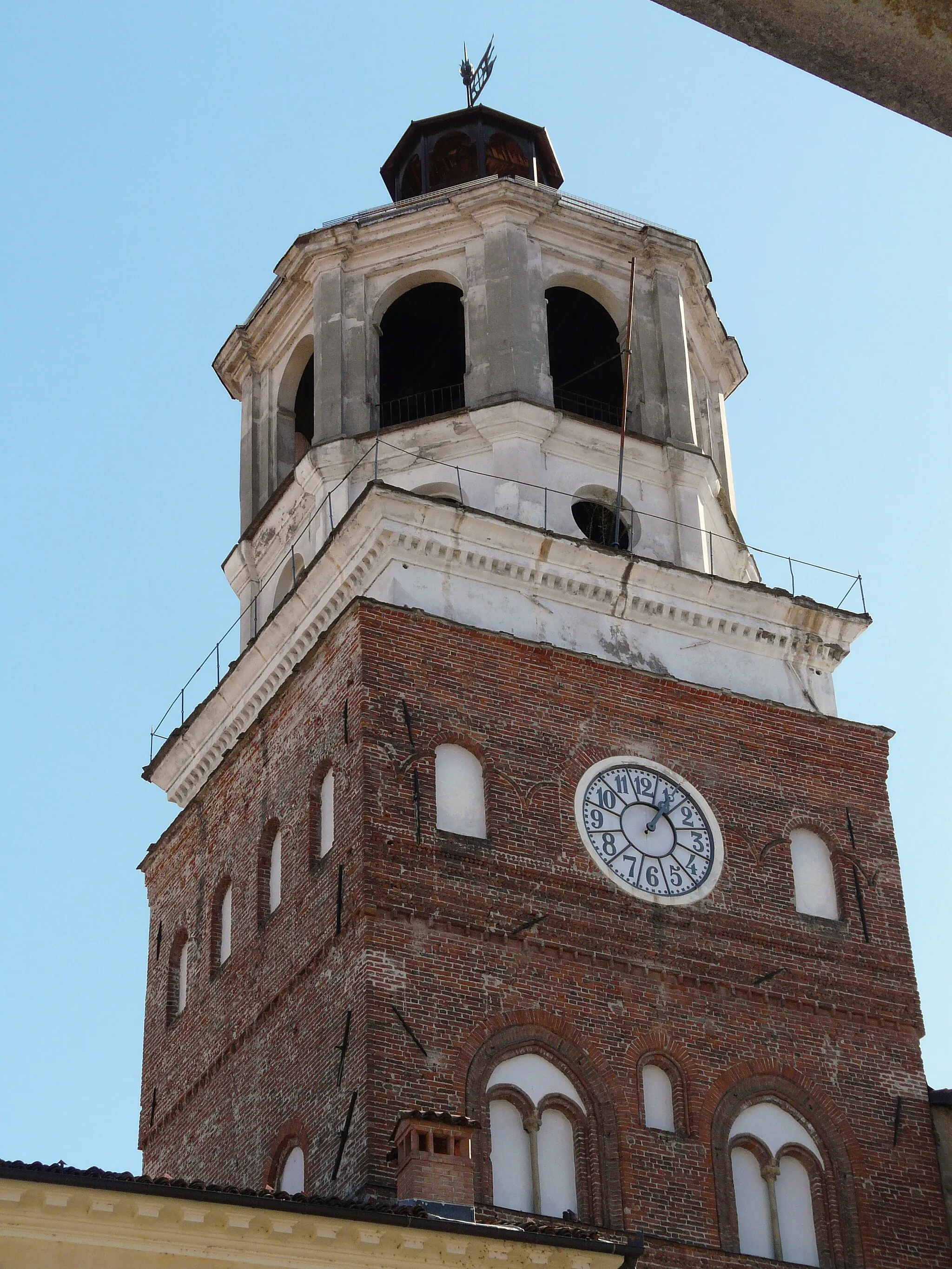 Photo showing: Torre civica di Savigliano, Piemonte, Italia