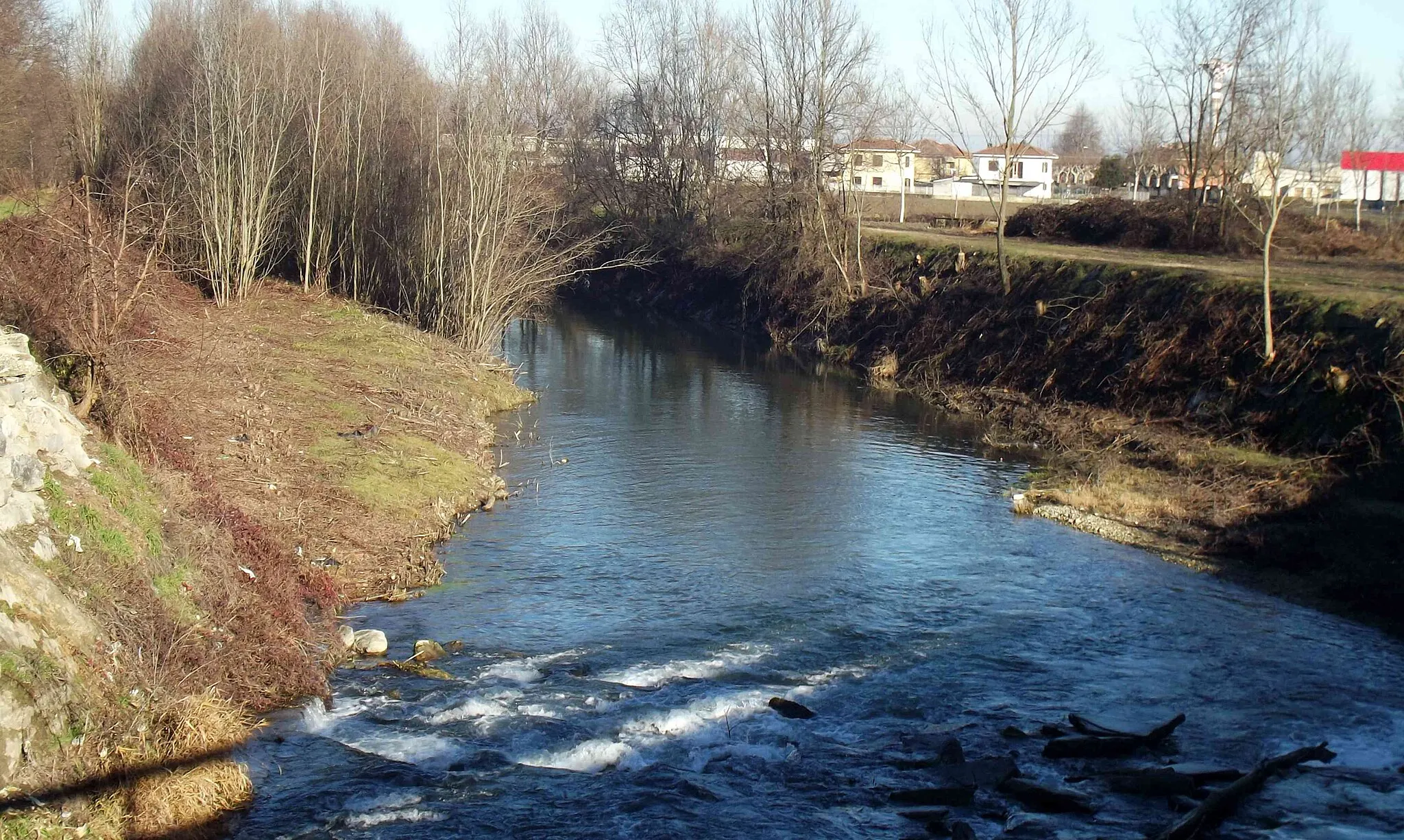 Photo showing: The Varaita from the former national road n. SS 663 bridge in Polonghera (CN, Italy)