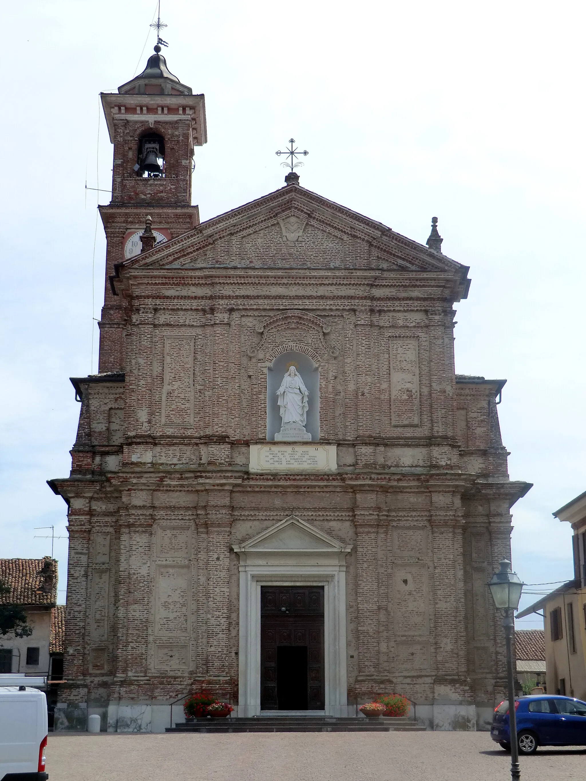Photo showing: Morozzo (Italia): chiesa della Natività di Maria - Architetto Francesco Gallo (1728-40)