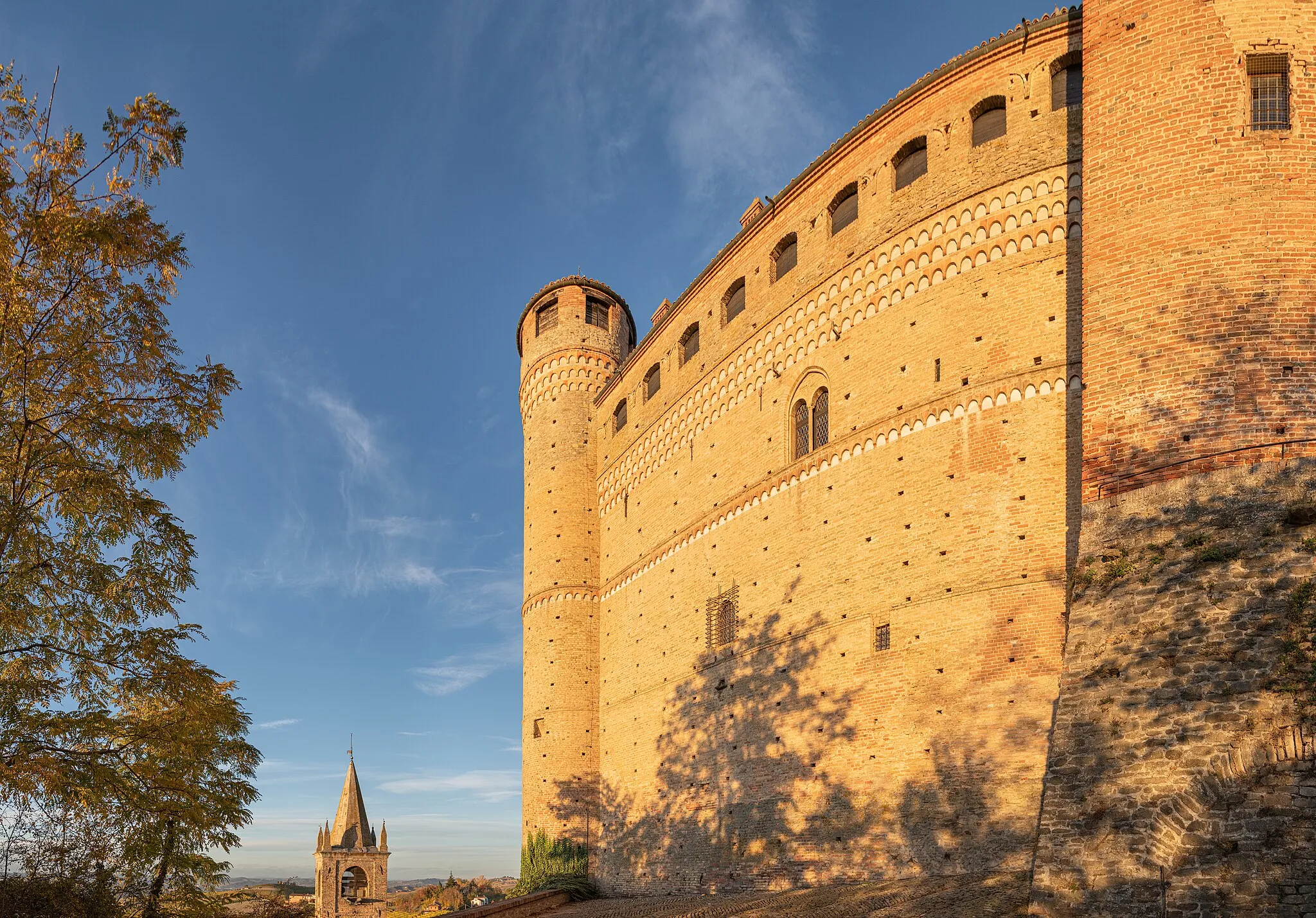 Photo showing: Castello di Serralunga - Serralunga d'Alba, Cuneo, Italia