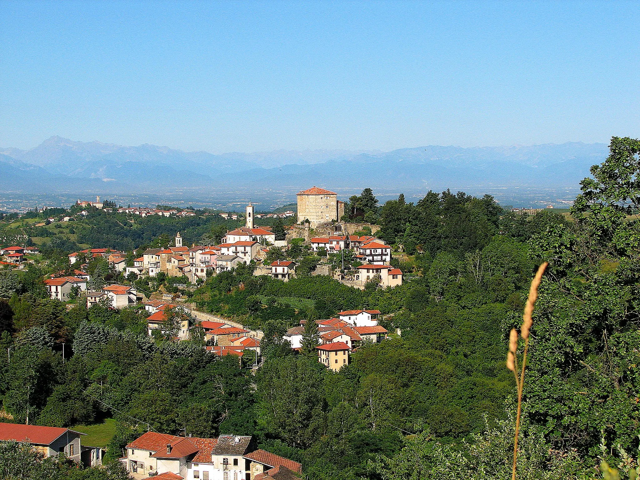Photo showing: Marsaglia (Cuneo), veduta da Levante.
