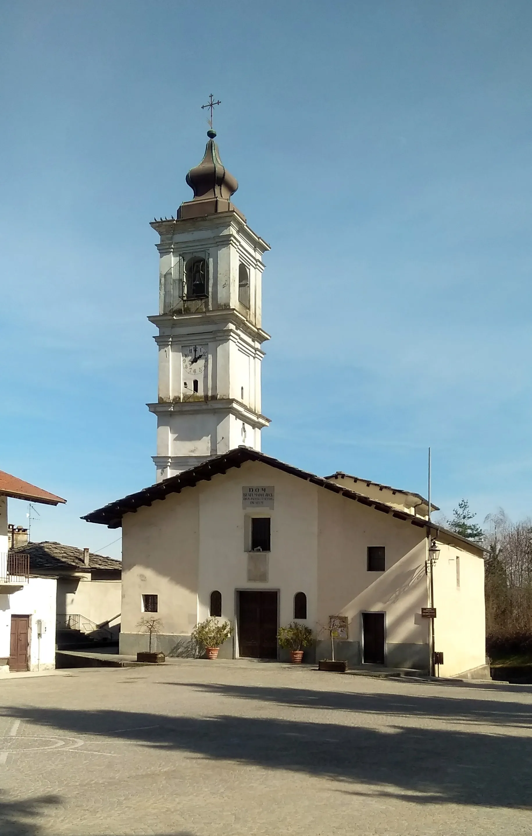 Photo showing: Gambasca (CN) la chiesa parrocchiale