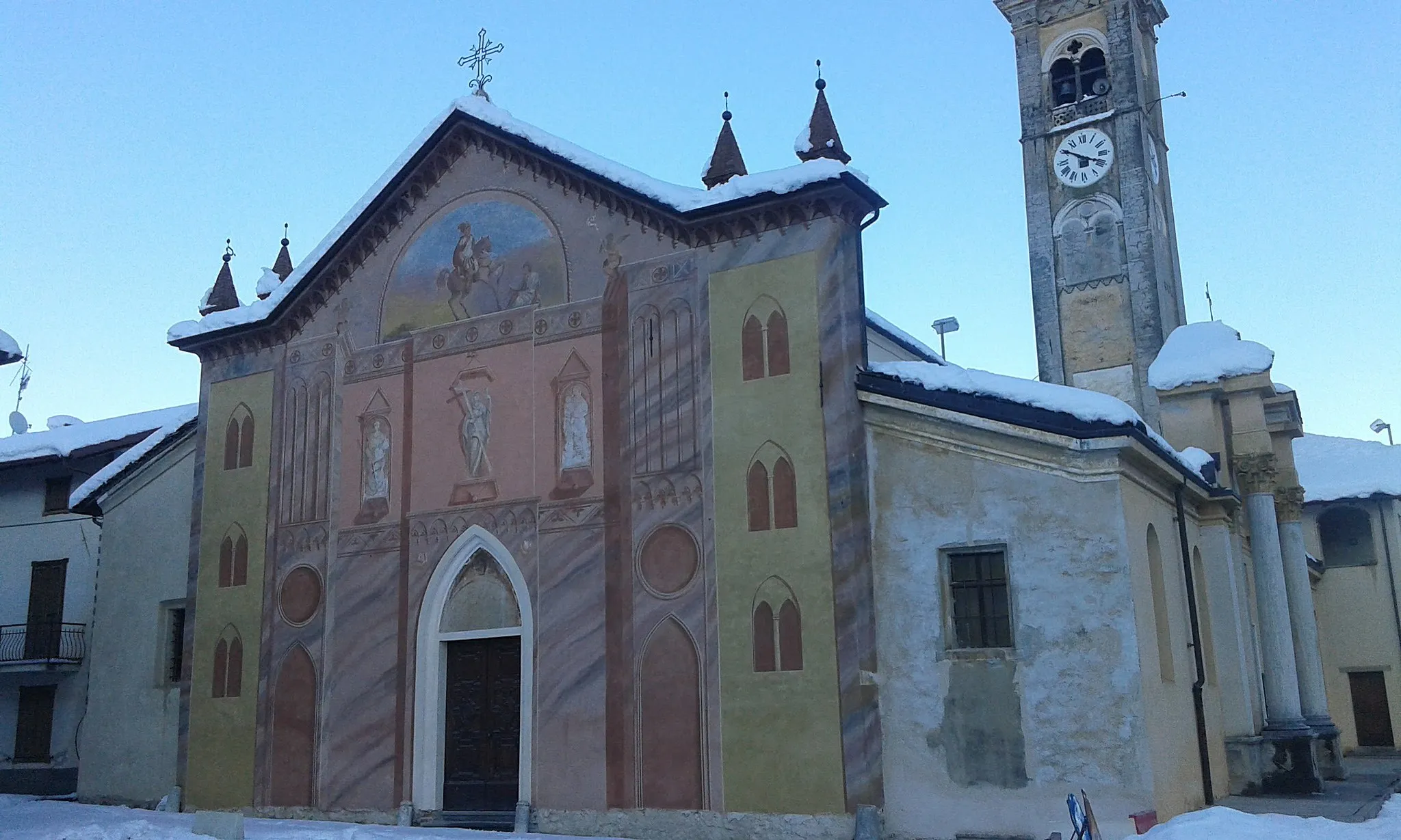 Photo showing: Facade of the church of Saint Martino (Valgrana)