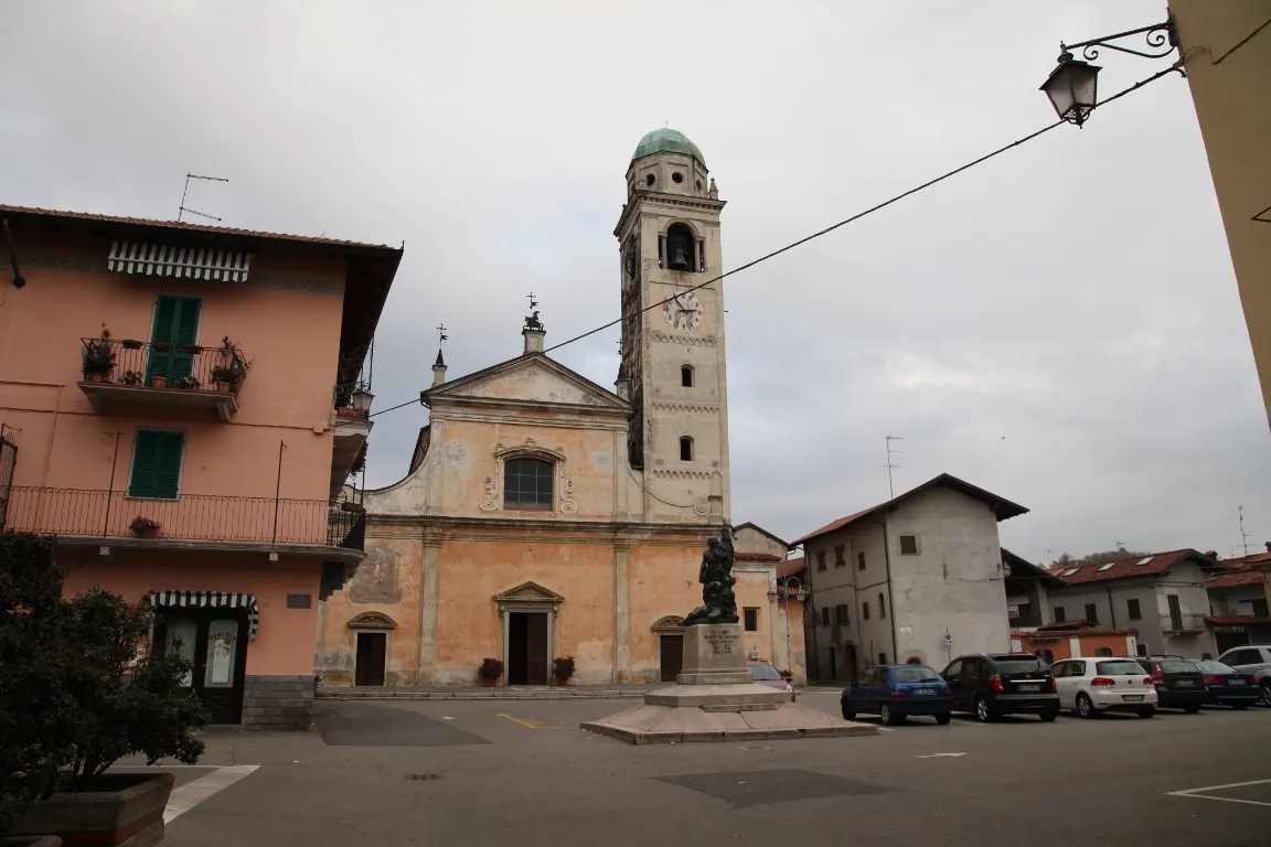 Photo showing: Chiesa di San Vittore - Sizzano 11/2010