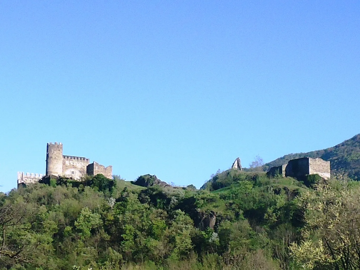 Photo showing: Panorama del mollare del castello da nordovest