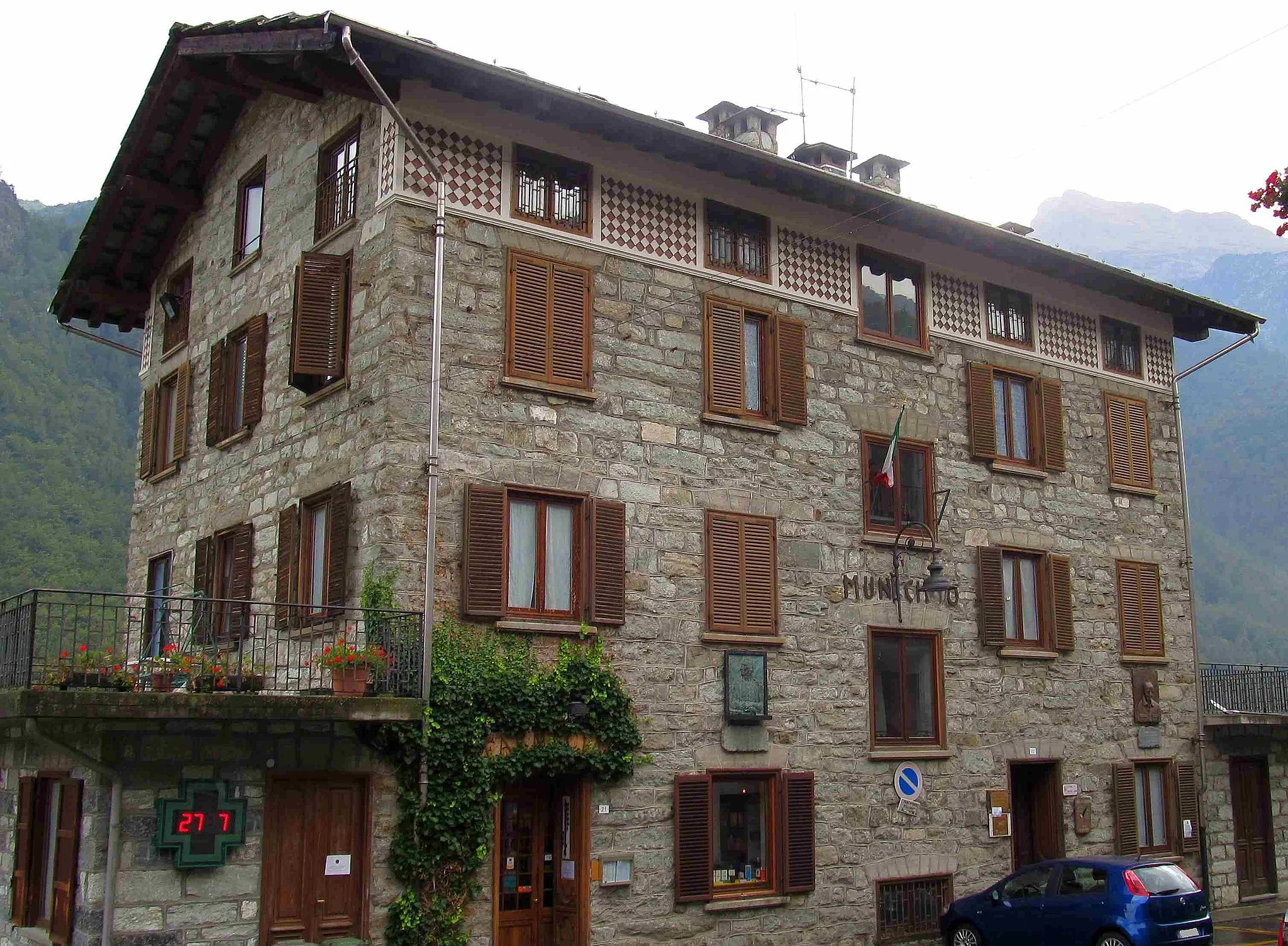 Photo showing: Ala di Stura (TO, Italy): town hall