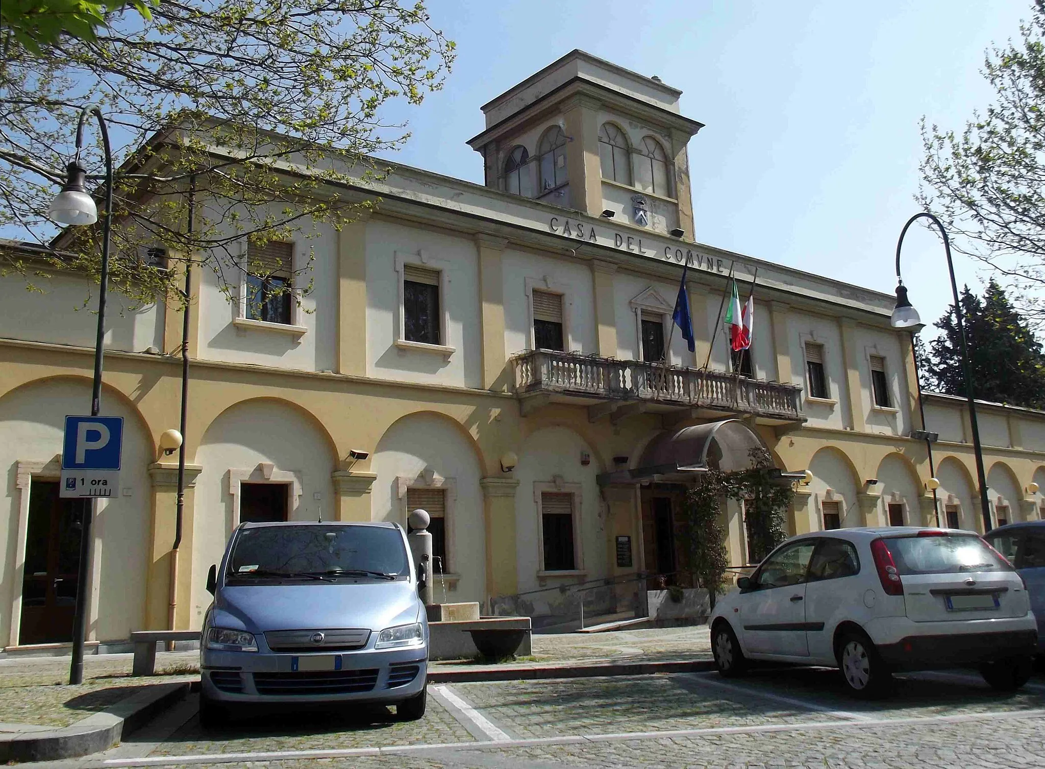 Photo showing: Almese (TO, Italy): town hall