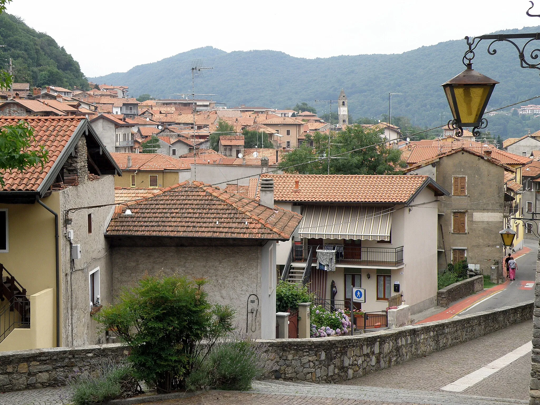 Photo showing: Massino Visconti (NO). Vista dell'abitato.