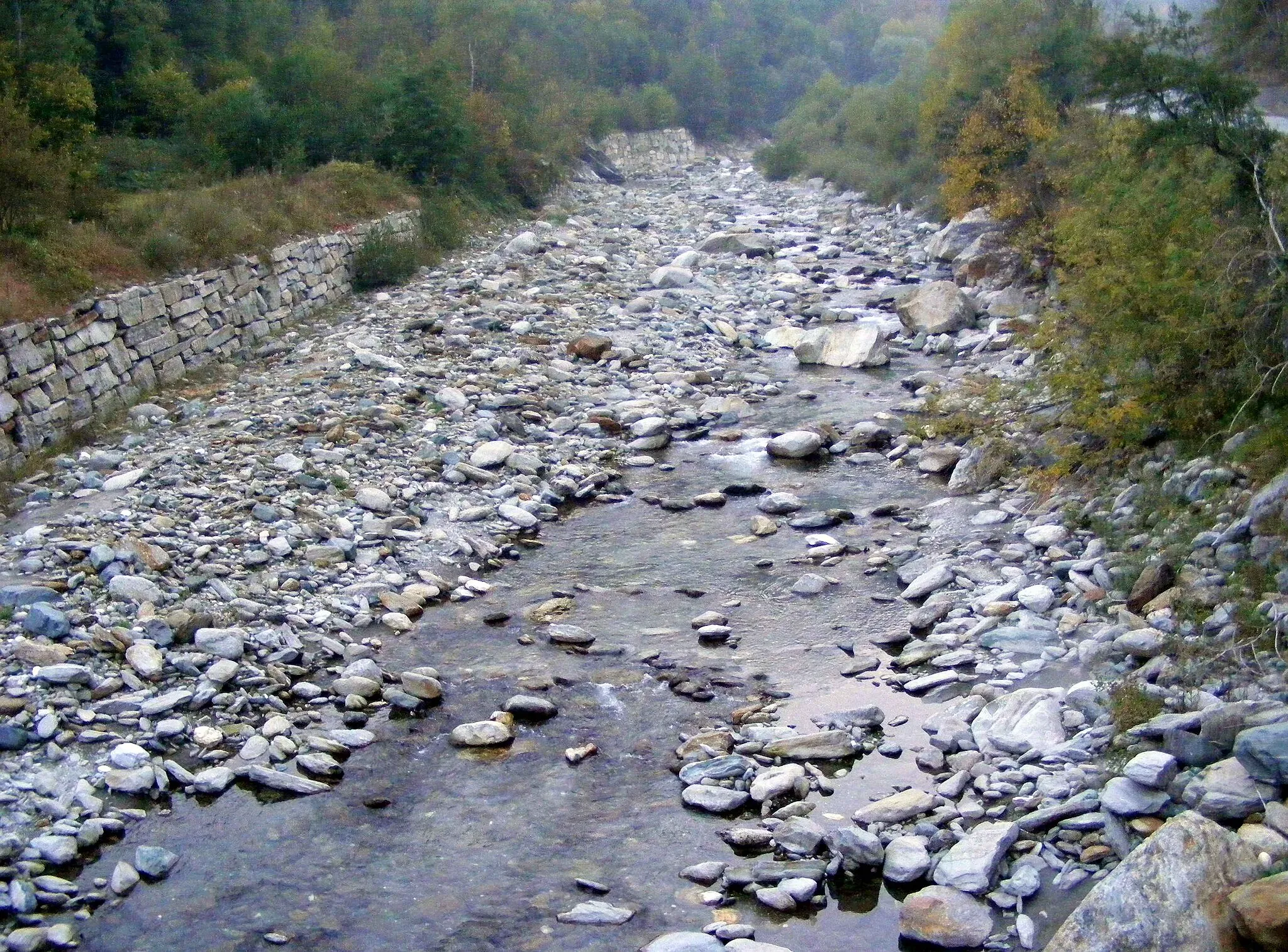Photo showing: Germanasca creek from Chiotti Superiore bridge (Perrero, TO, Italy)