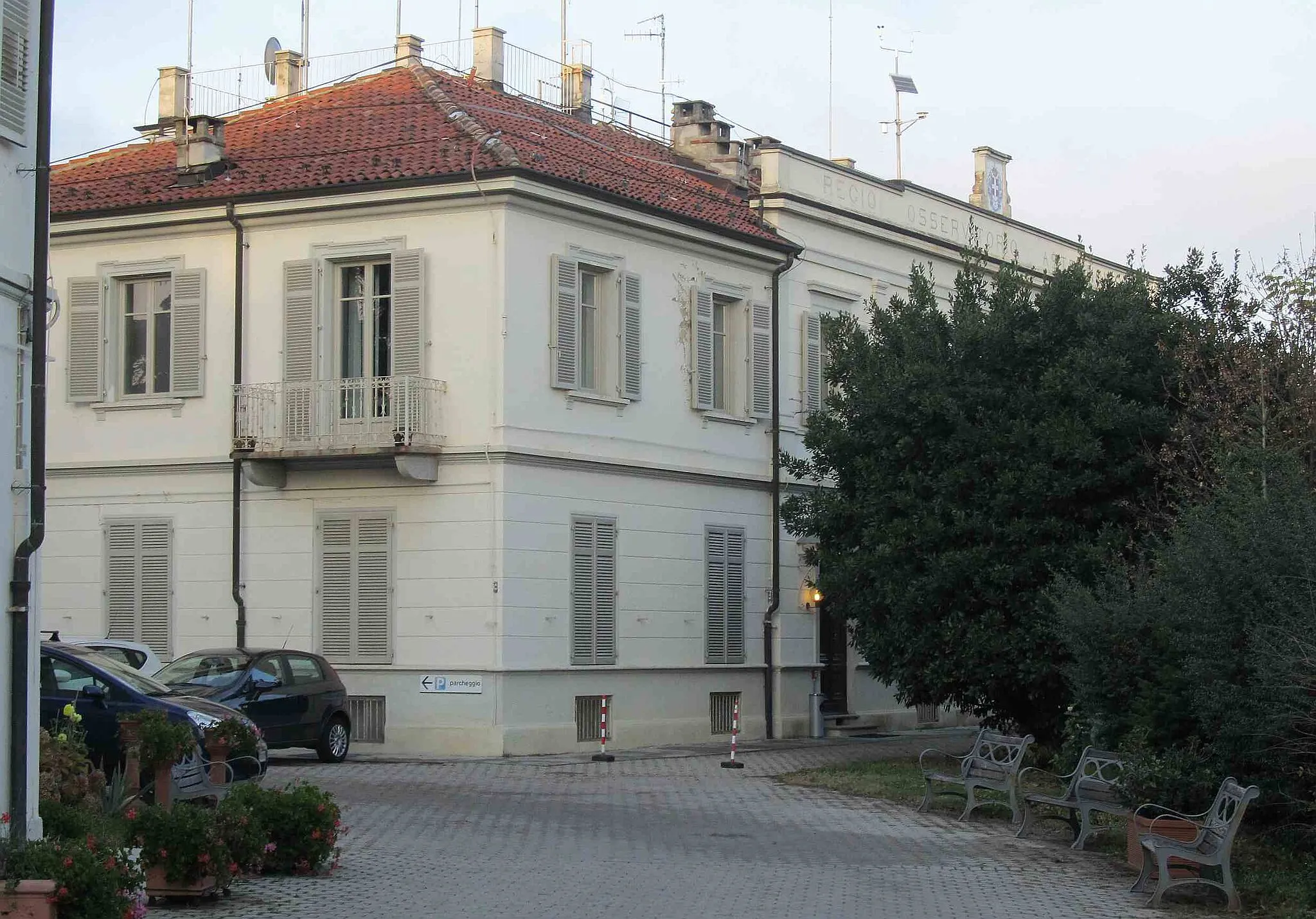 Photo showing: One of the historical buildings of Pino Torinese observatory (TO, Italy)
