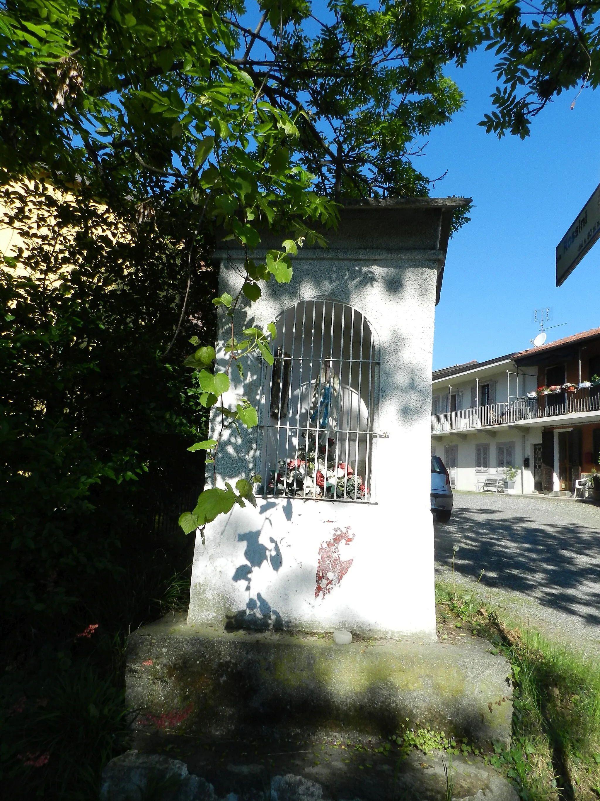 Photo showing: Piloni votivi nel comune di Fiano