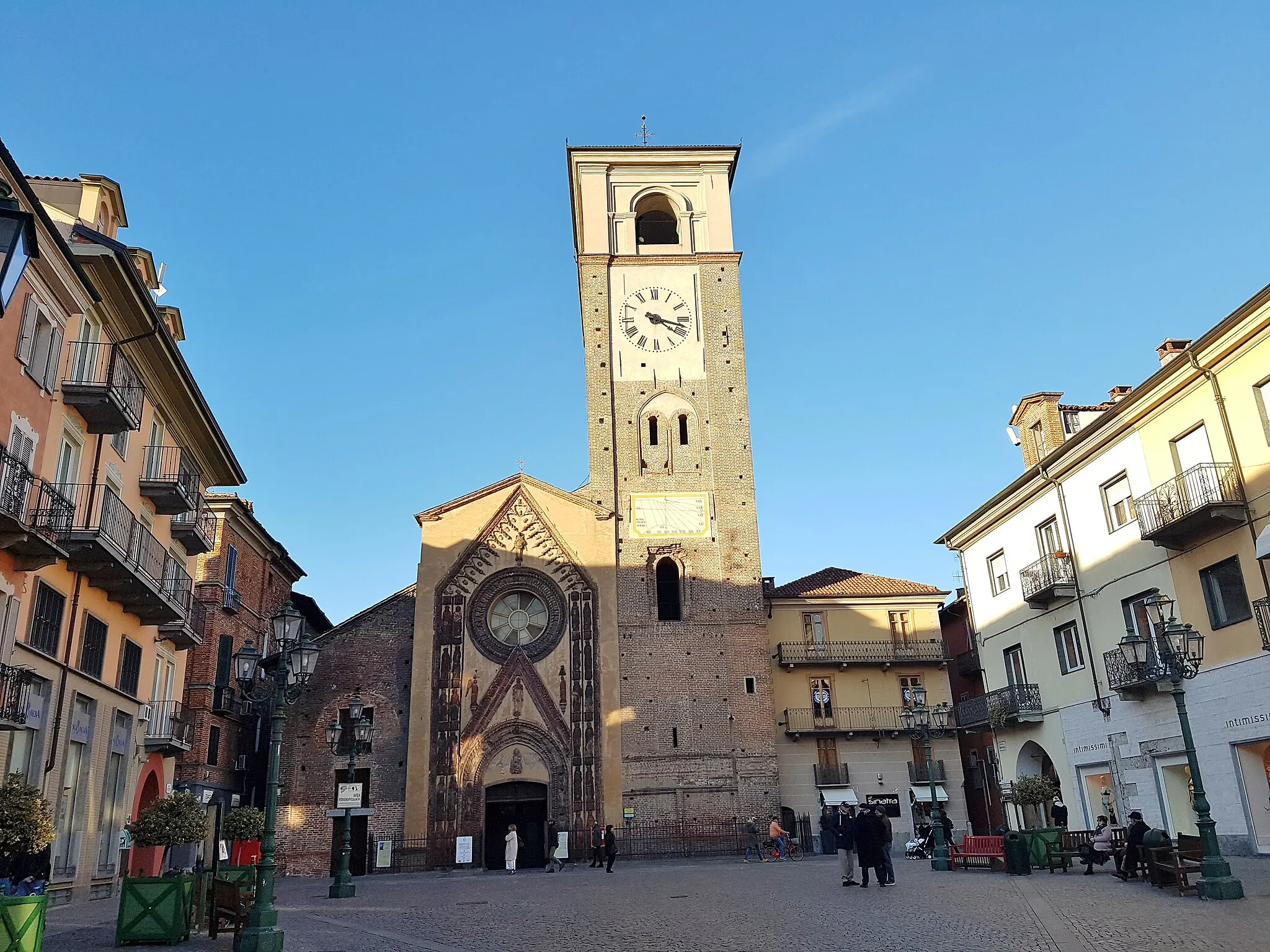 Photo showing: Collegiate Church of Assumption of St Mary (XV century), Chivasso, Northern Italy