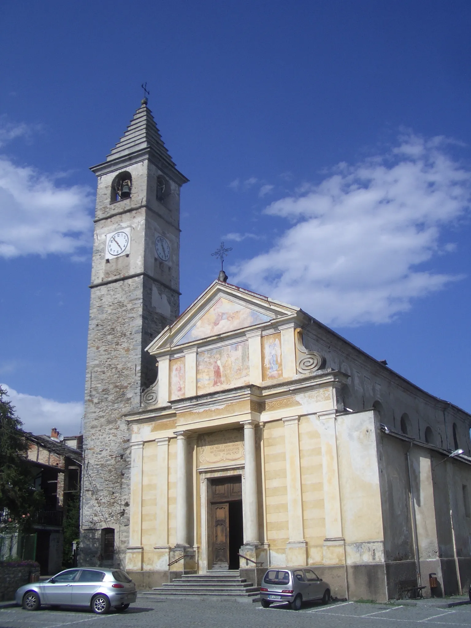 Photo showing: Rueglio, Parrish Church