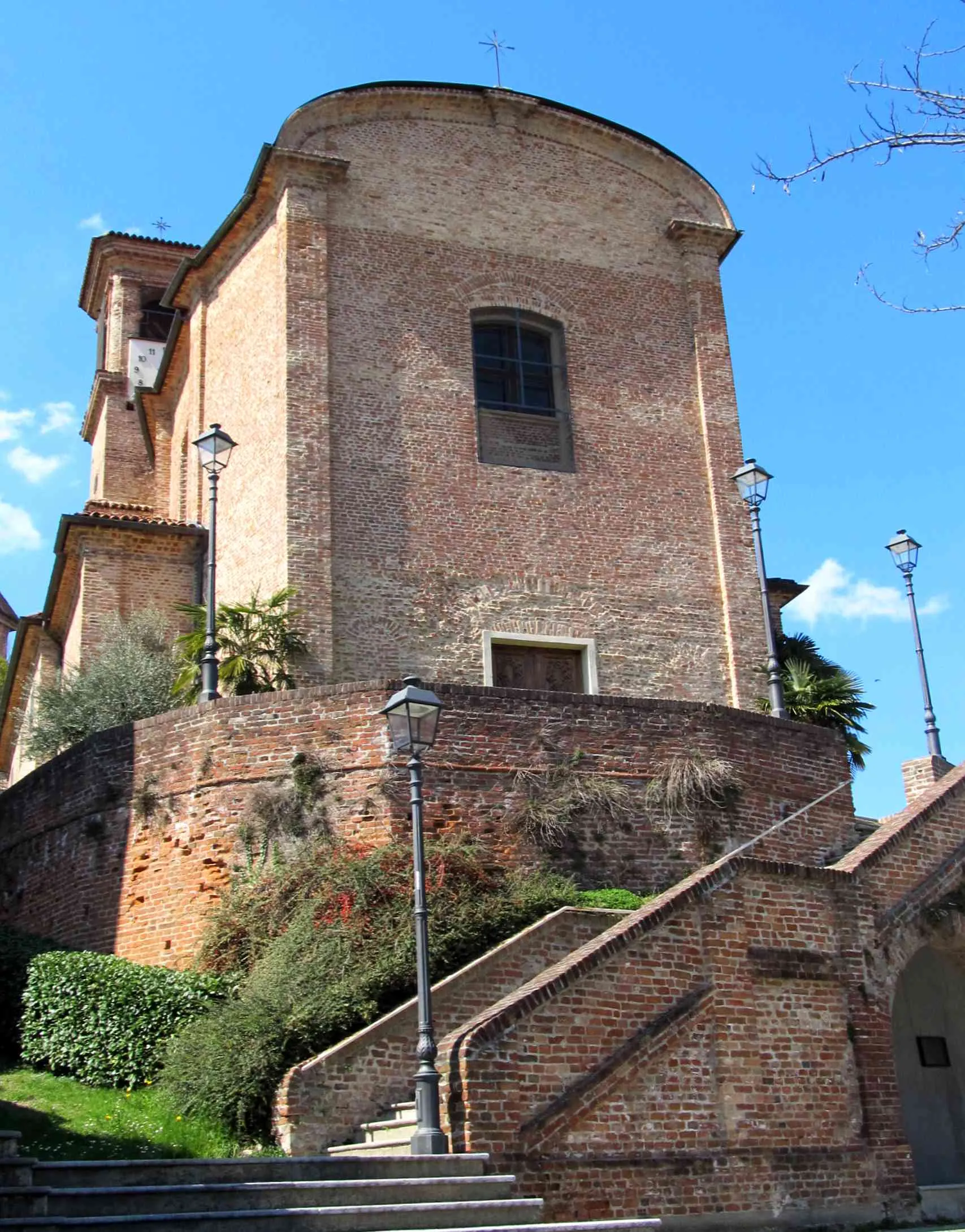 Photo showing: Montaldo Torinese (TO, Italy): sanits' Vittore e Corona parish church