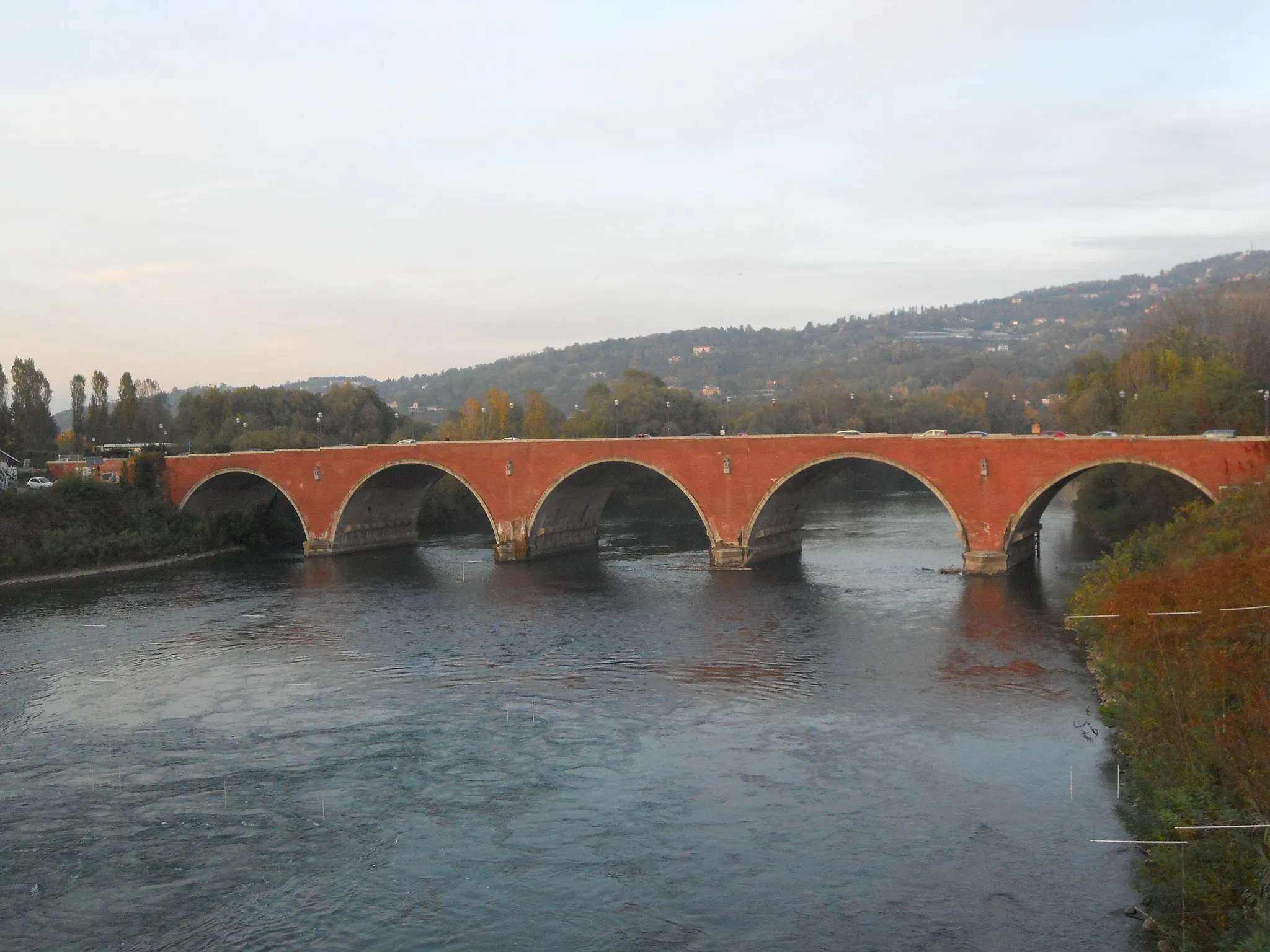 Photo showing: Il Ponte sul Po cosiddetto dei "Cavalieri Templari" a Moncalieri