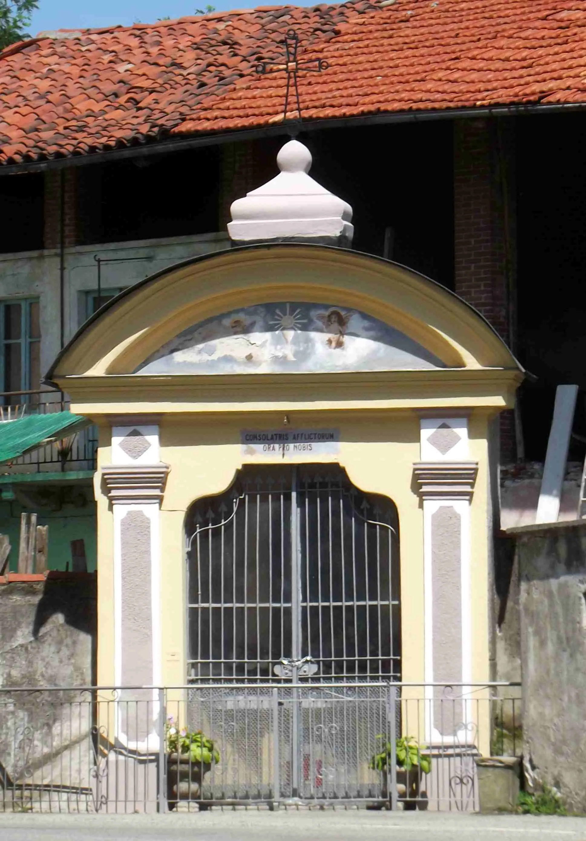 Photo showing: Lusigliè (TO, Italy): chapel in XX settembre street