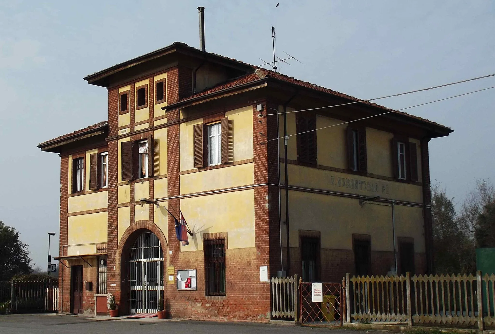 Photo showing: San Sebastiano da Po (TO, Italy): railway station