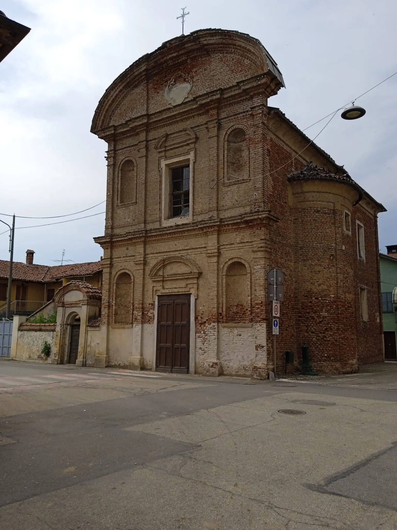 Photo showing: Osasio, chiesa dei Battuti.