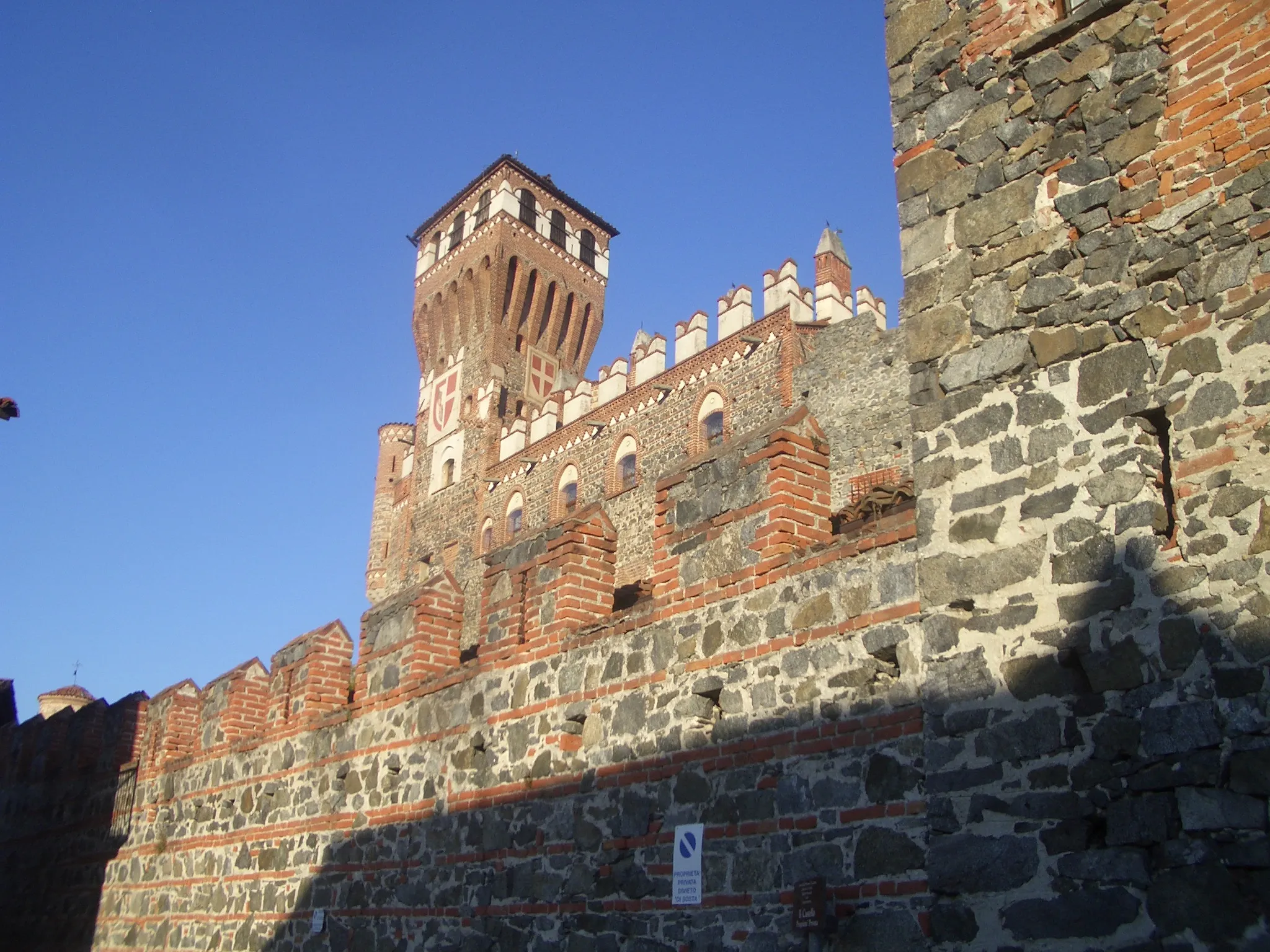 Photo showing: ”Castle”, Pavone Canavese, Turin, Italy