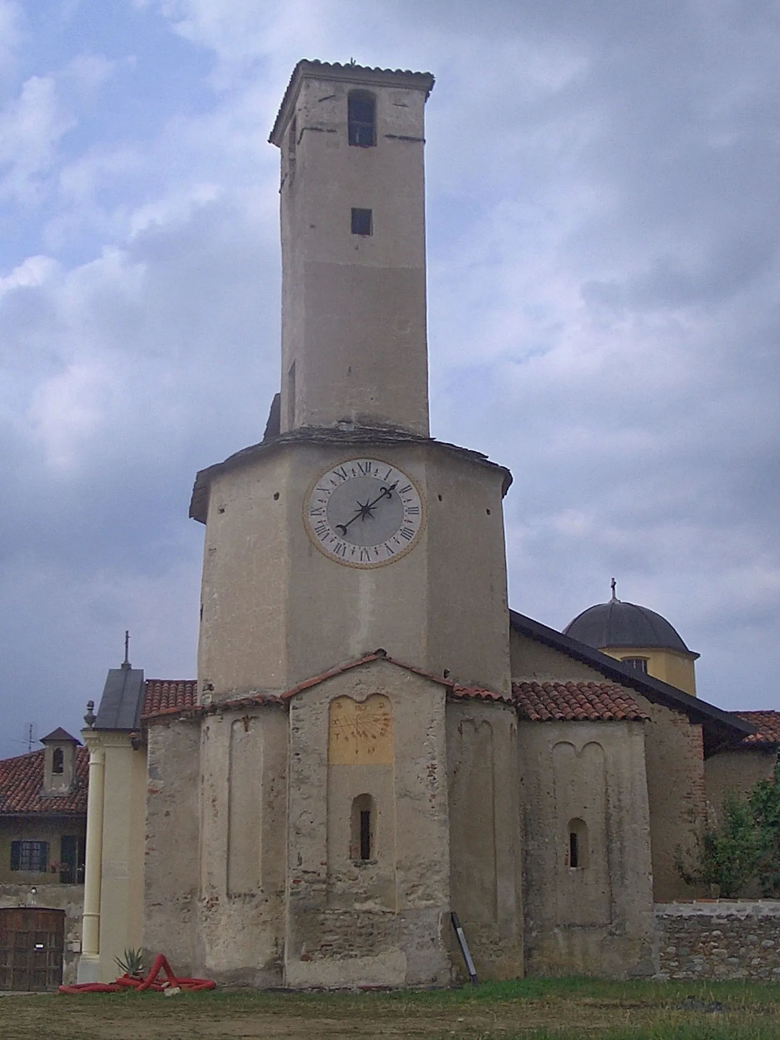 Photo showing: San Ponso (province of Turin), the romanesque baptistery (VIII century)