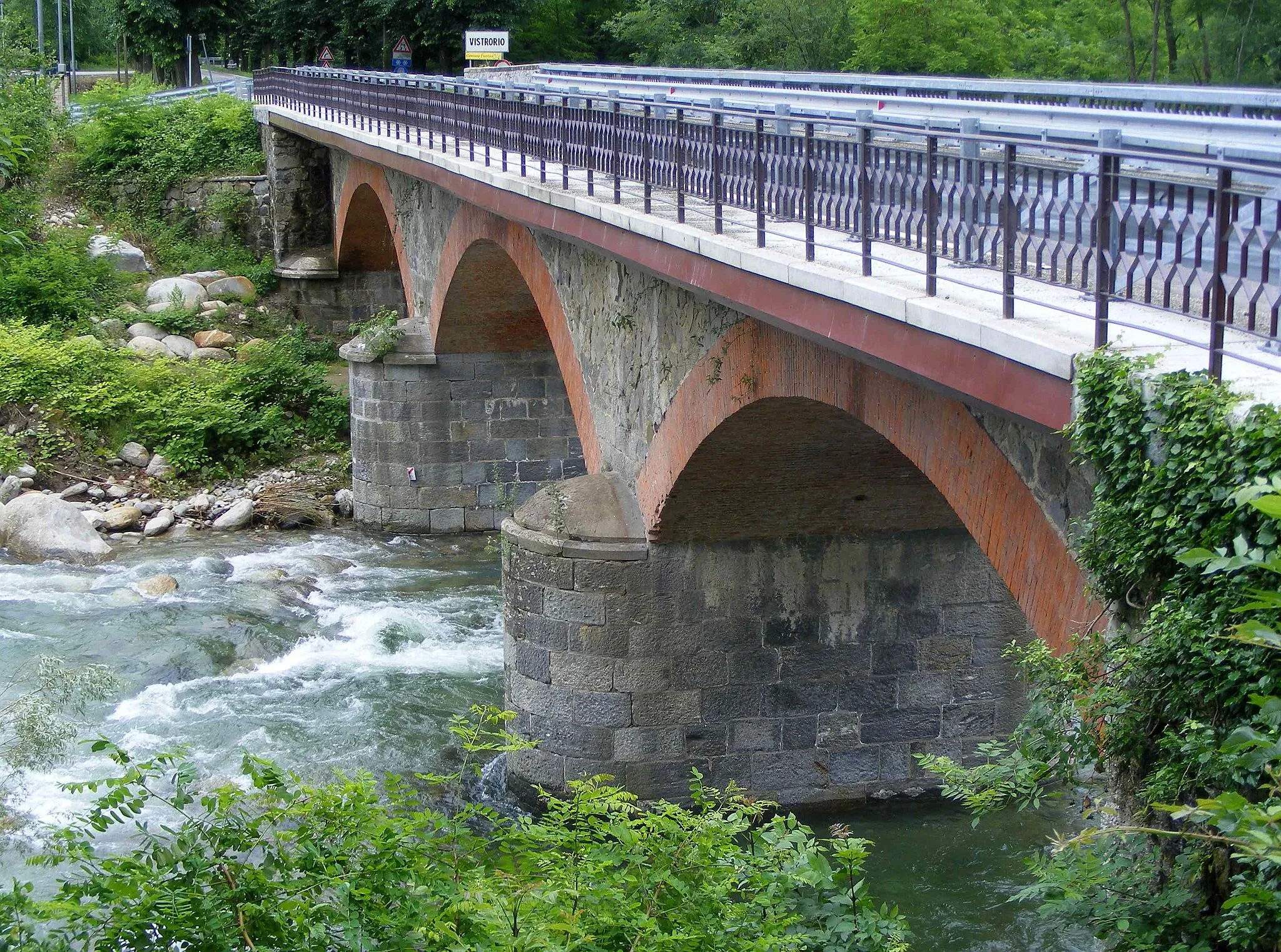 Photo showing: Chiusella bridge between Vistrorio and Issiglio (TO, Italy)