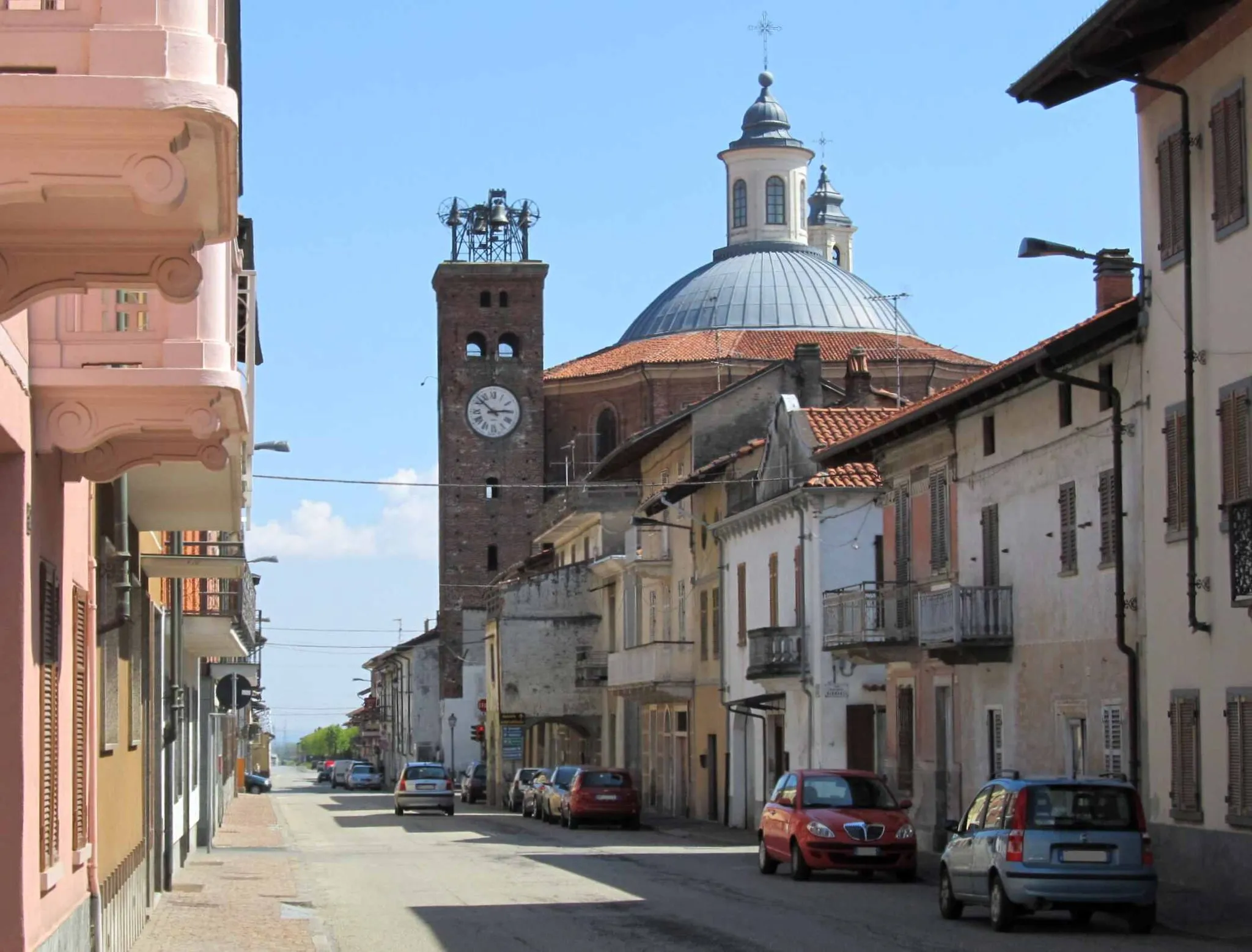 Photo showing: Borgo D'Ale (VC, Italy): panorama