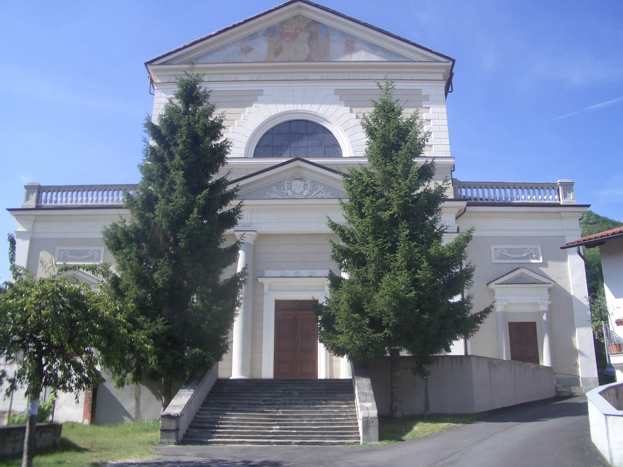 Photo showing: Vestignè, the parish church