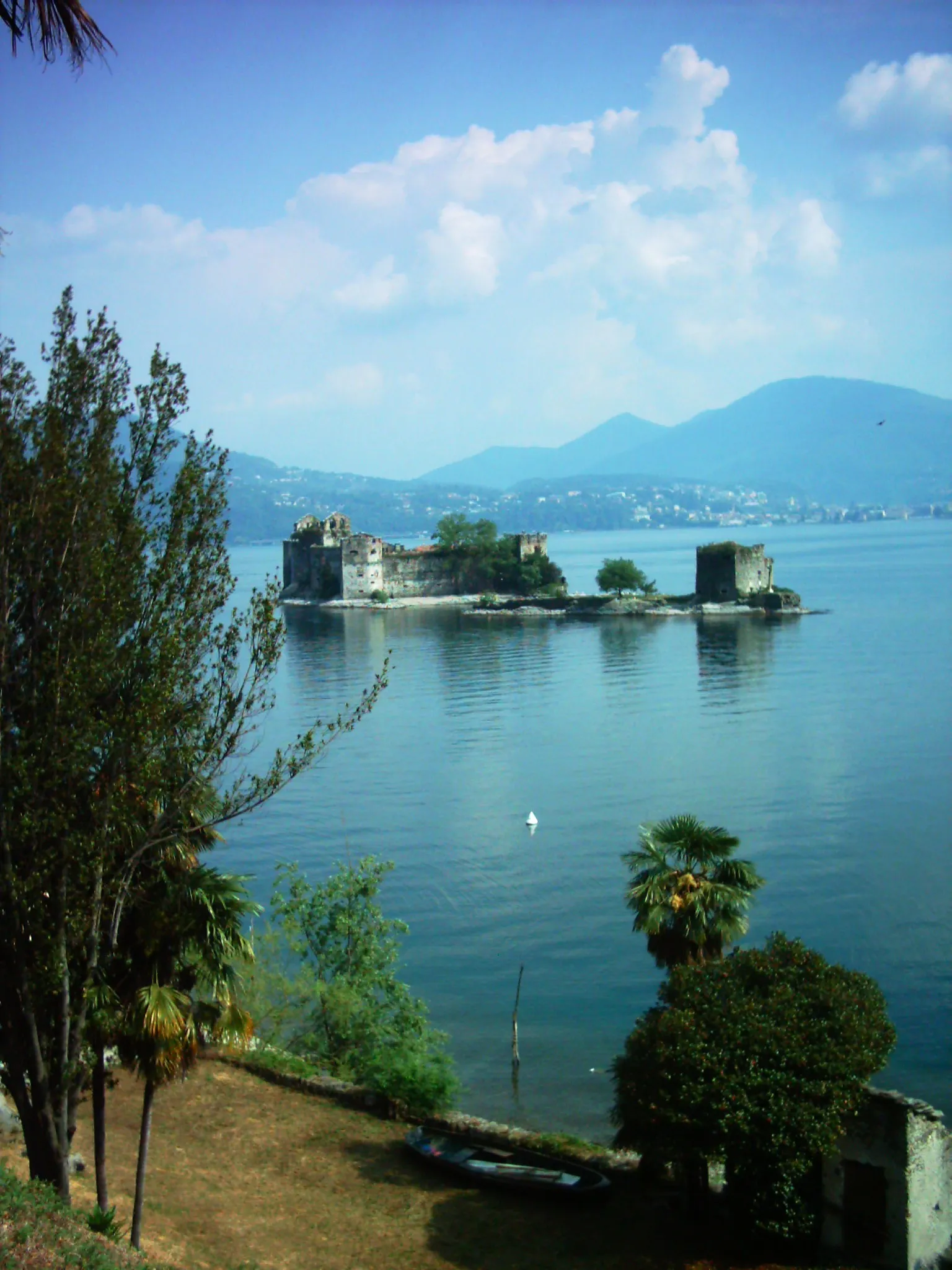 Photo showing: Resti castello di Cannero Riviera