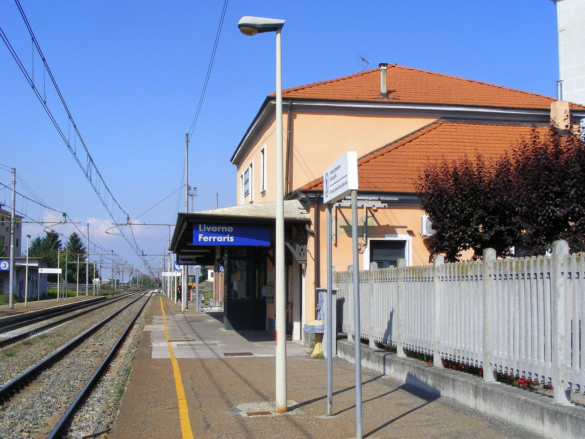 Photo showing: Livorno Ferraris (VC, Italy): train station