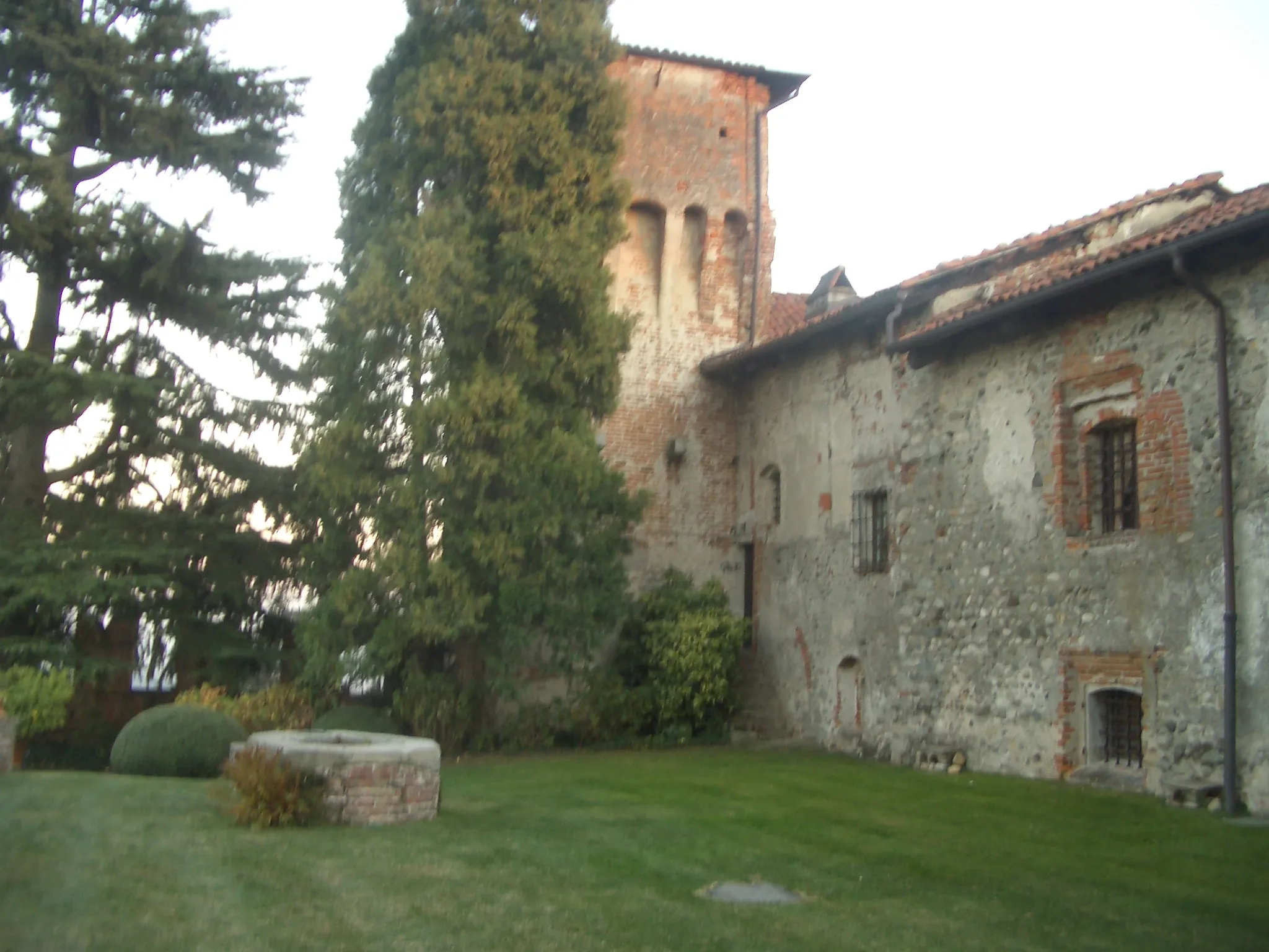 Photo showing: The castle, Moncrivello, Vercelli, Italy