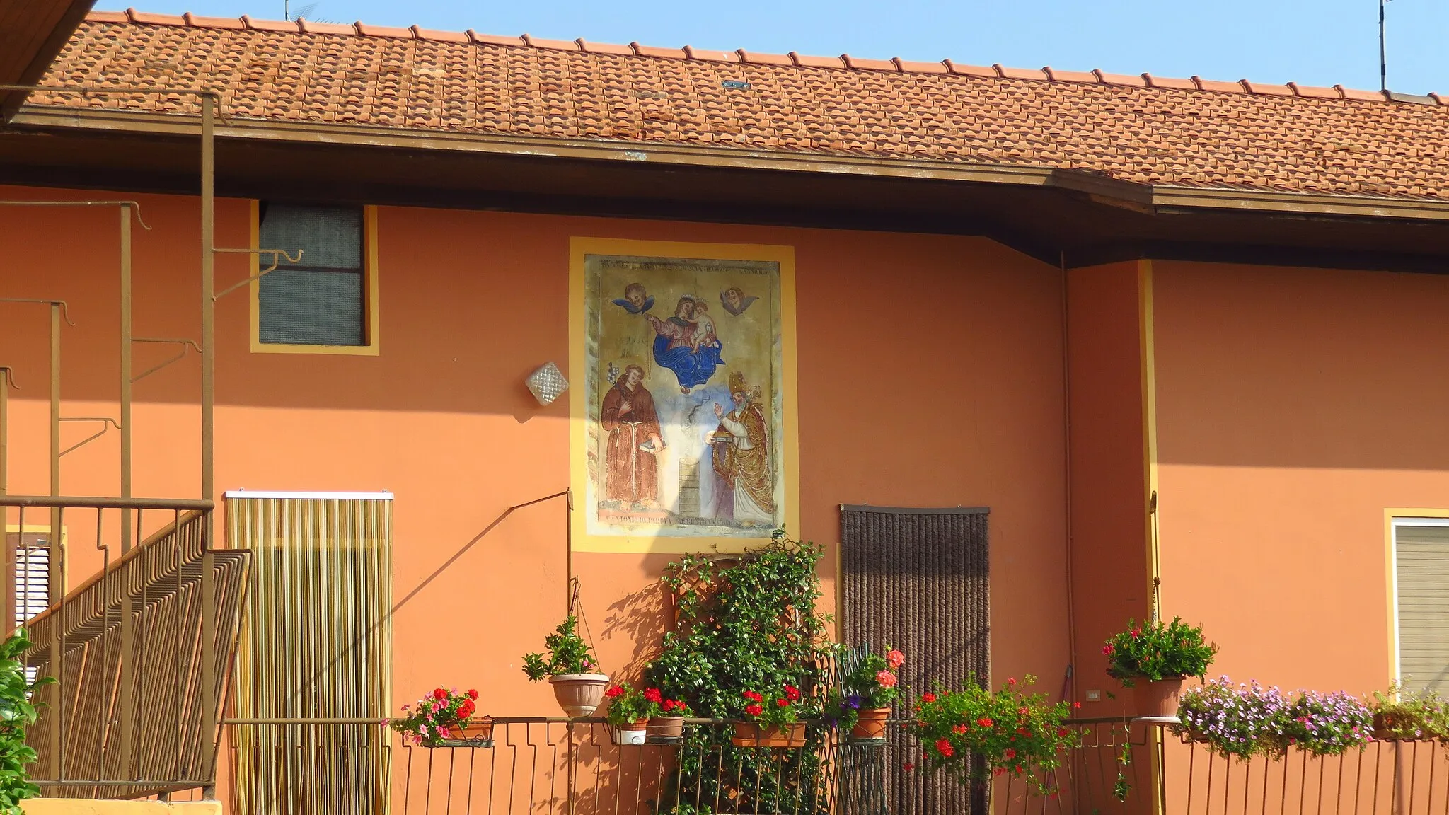 Photo showing: Paruzzaro Affresco Madonna del Rosario