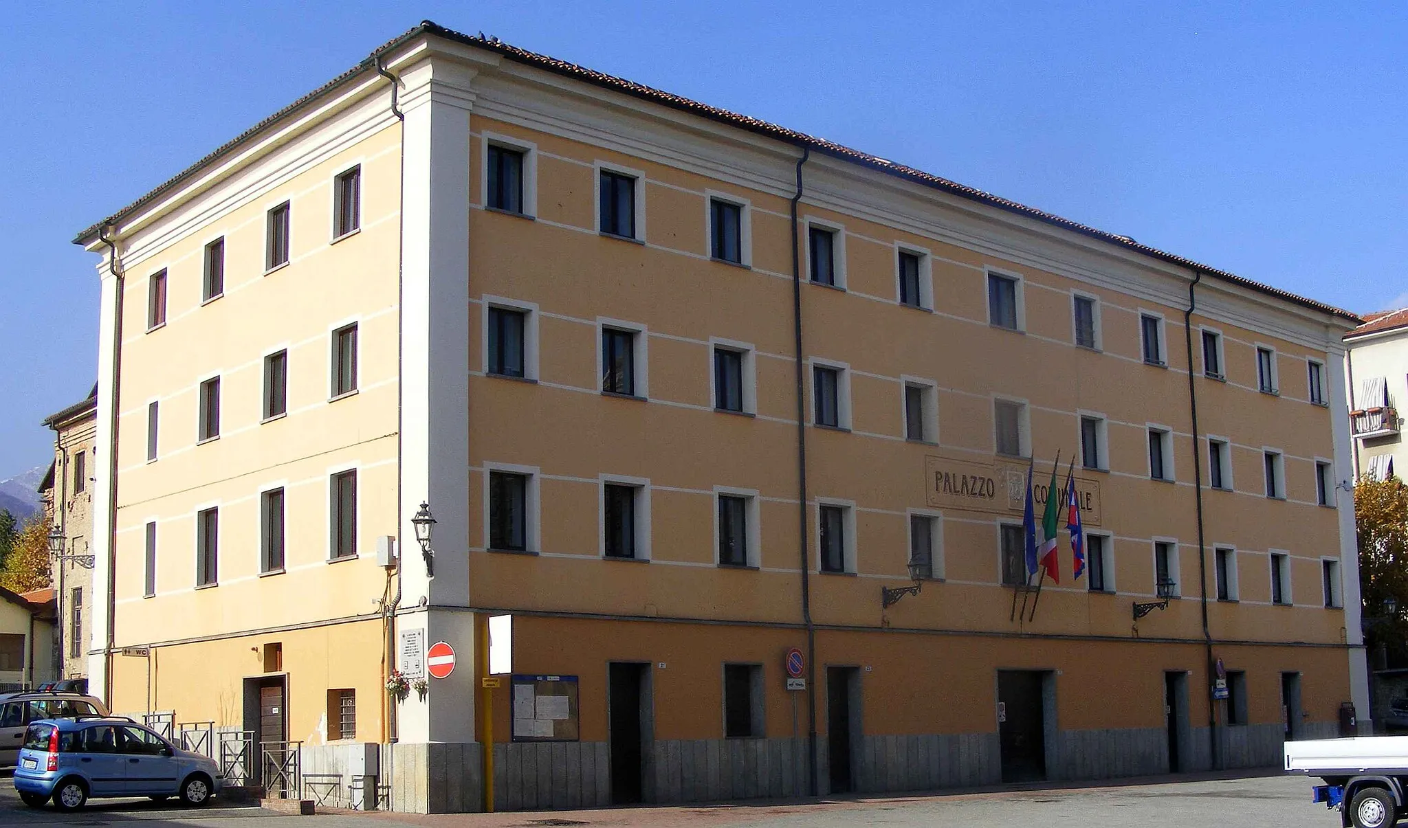 Photo showing: Cumiana (TO, Italy): town hall