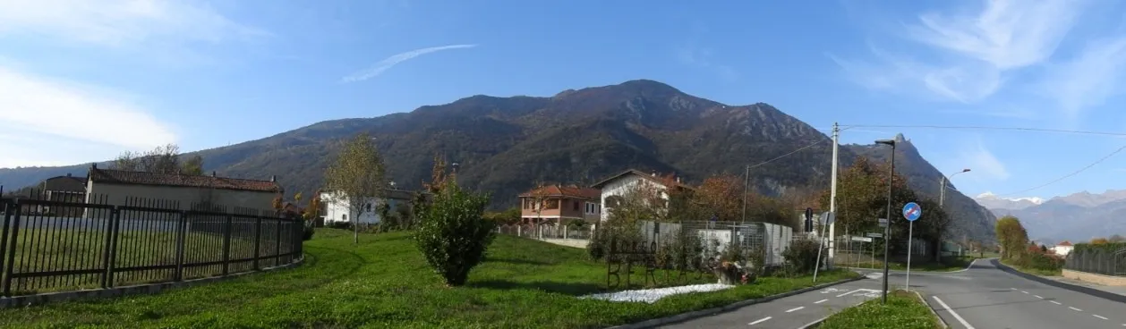 Photo showing: Panoramica dalla SS24 di Bertassi di Avigliana con Sacra di San Michele e Rocciamelone sullo sfondo