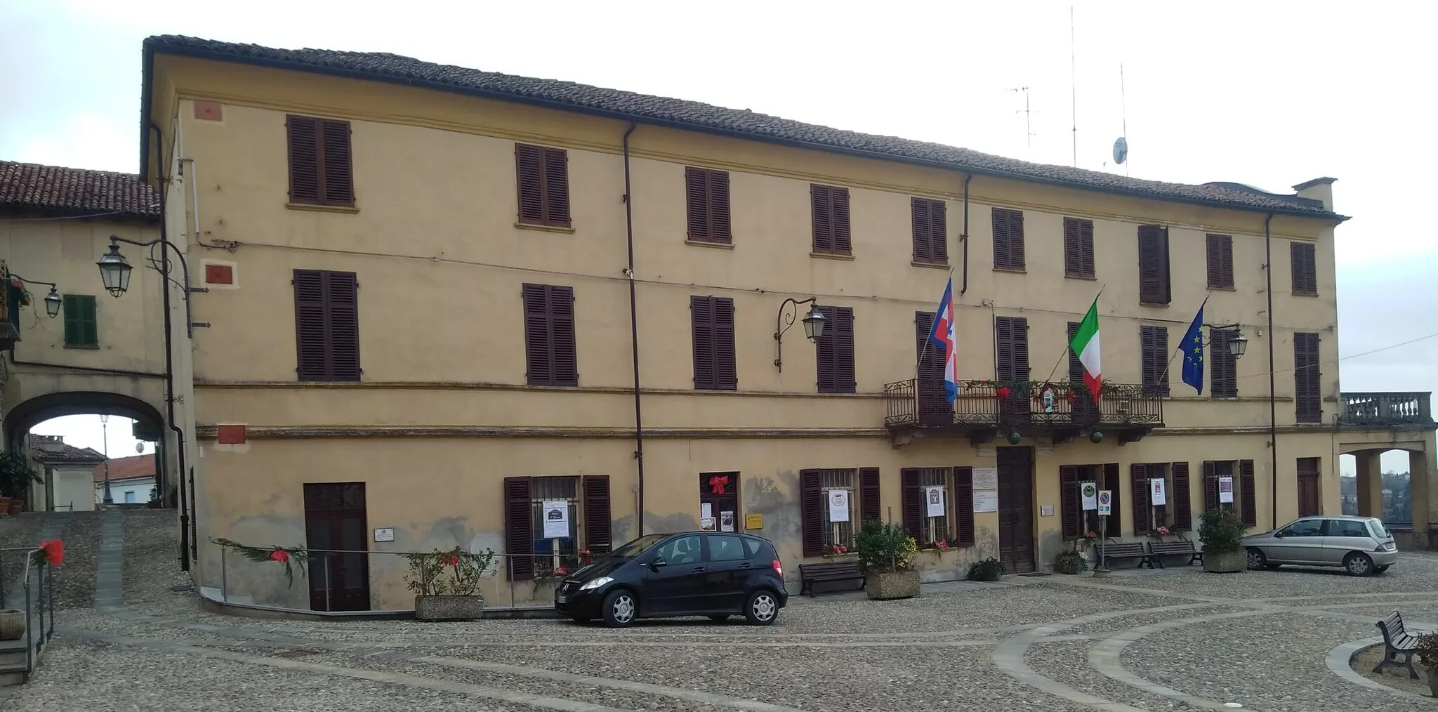 Photo showing: Portacomaro - il municipio