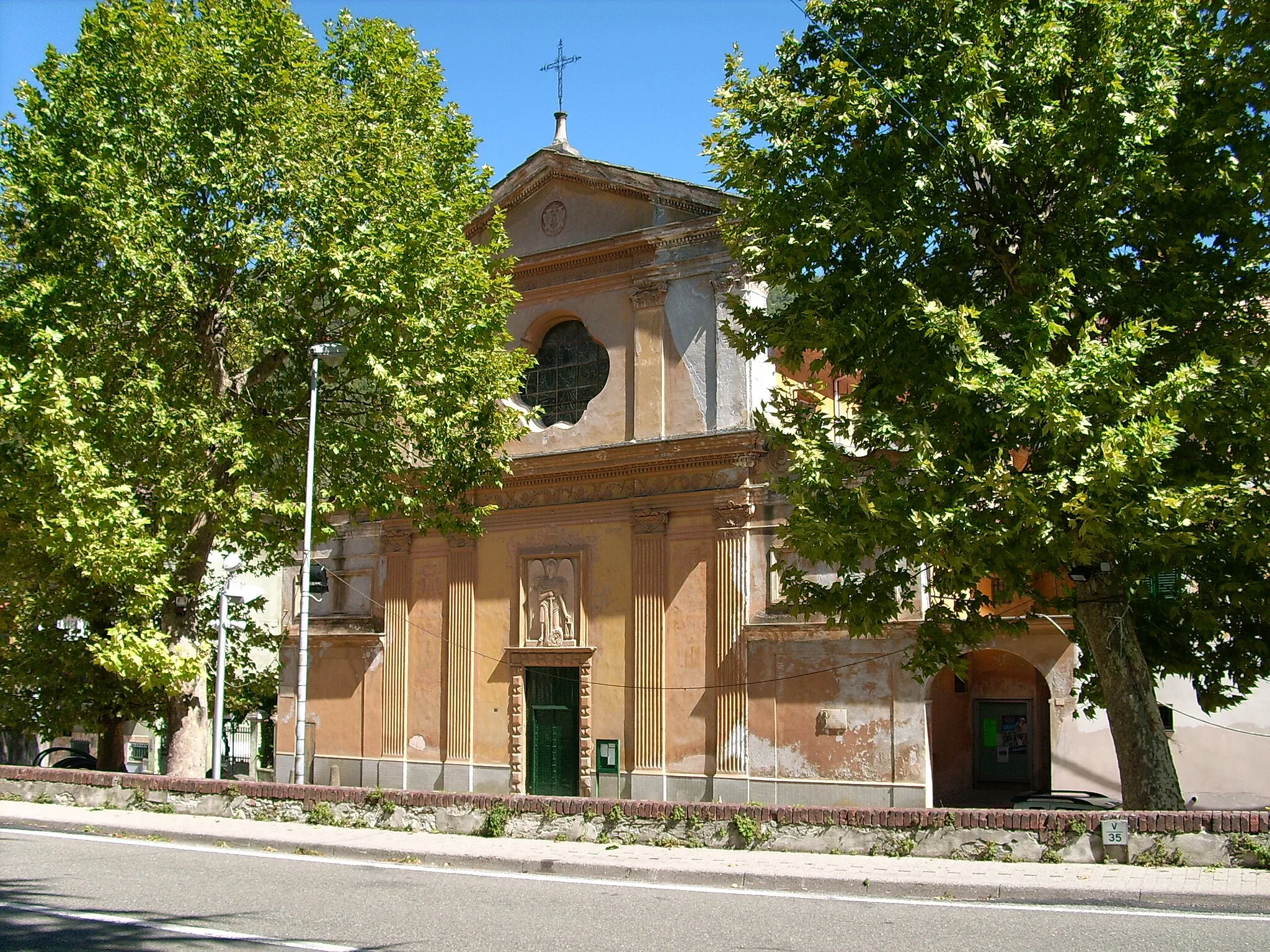 Photo showing: Chiesa di san Michele Arcangelo di Isola del Cantone, Liguria, Italia