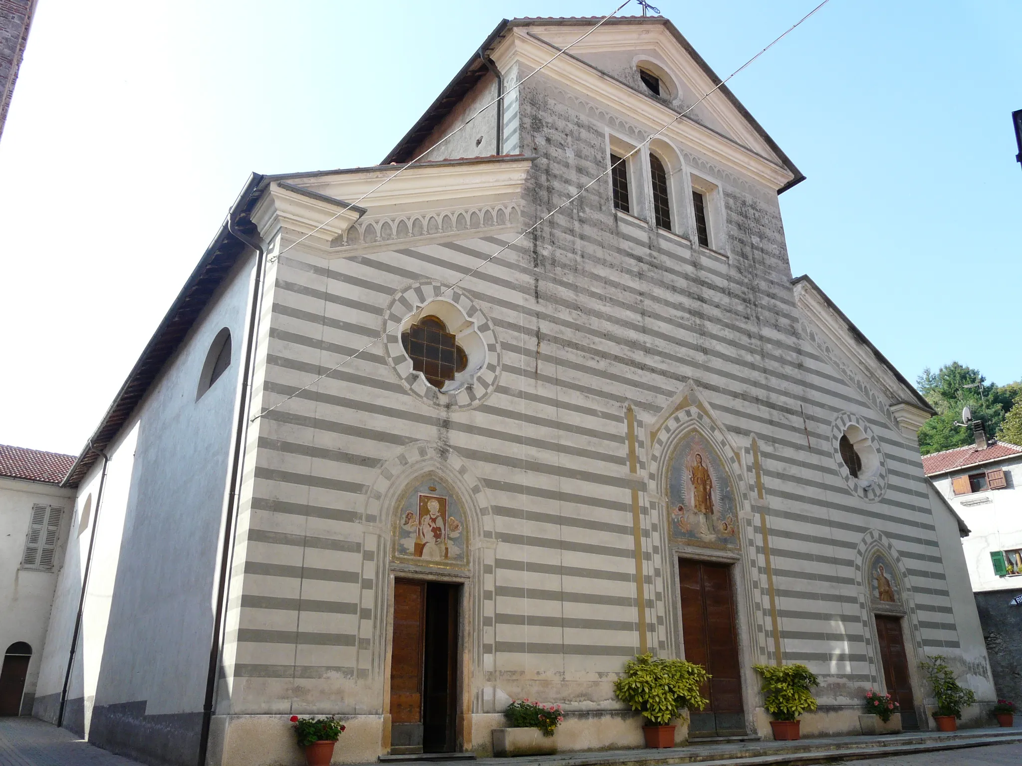 Photo showing: Chiesa di Santa Maria e San Lorenzo Calizzano, Liguria, Italia