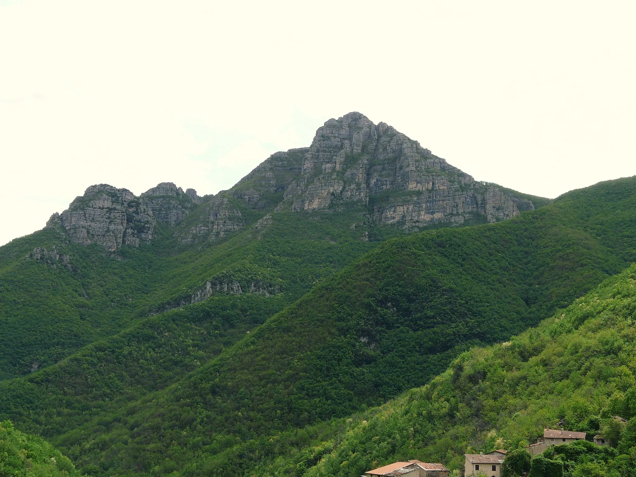 Photo showing: Valle Pennavaira presso Nasino, Liguria, Italia