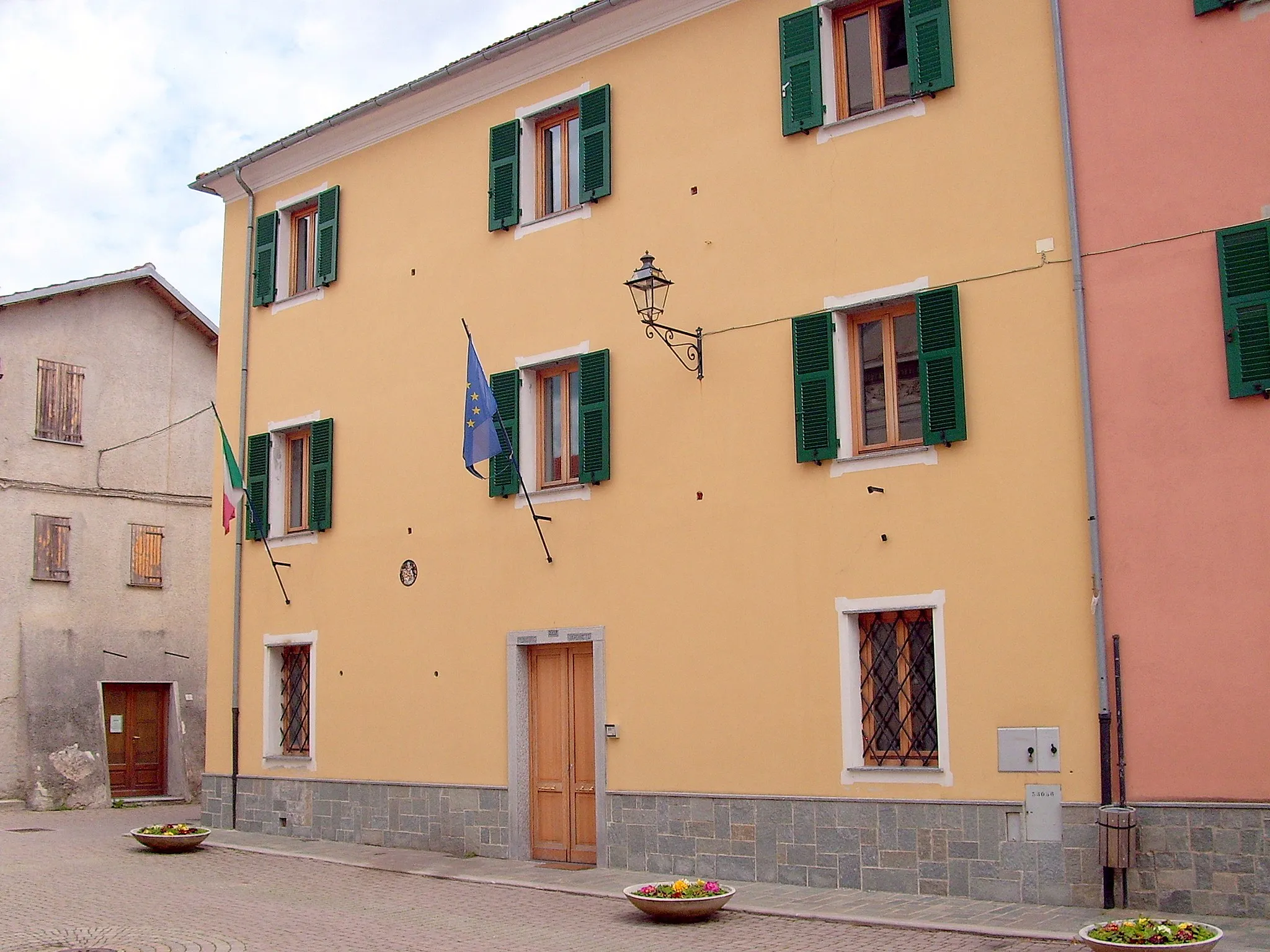 Photo showing: Palazzo Municipale di Bardineto, Liguria, Italia
