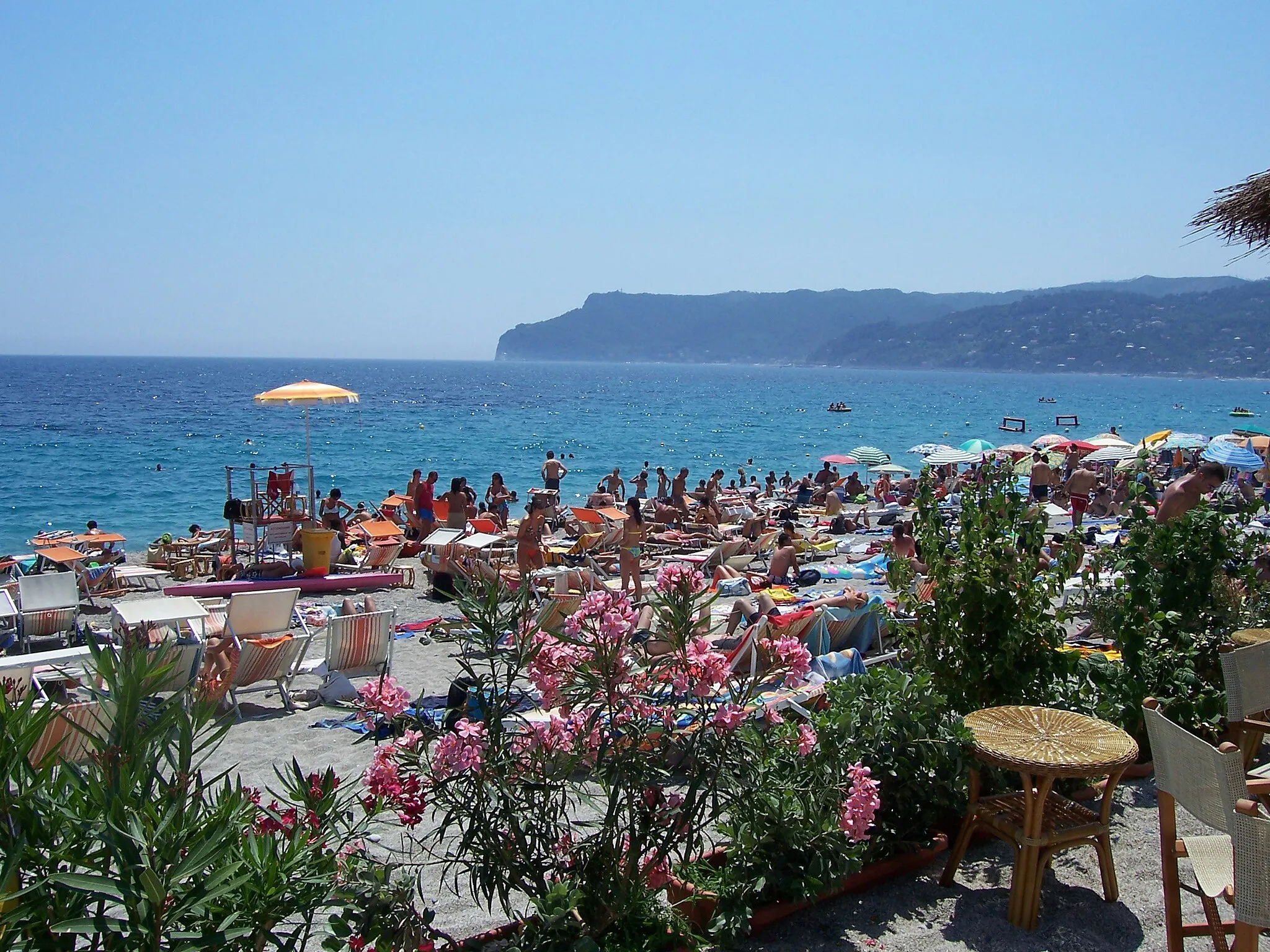 Photo showing: Spotorno, la spiaggia