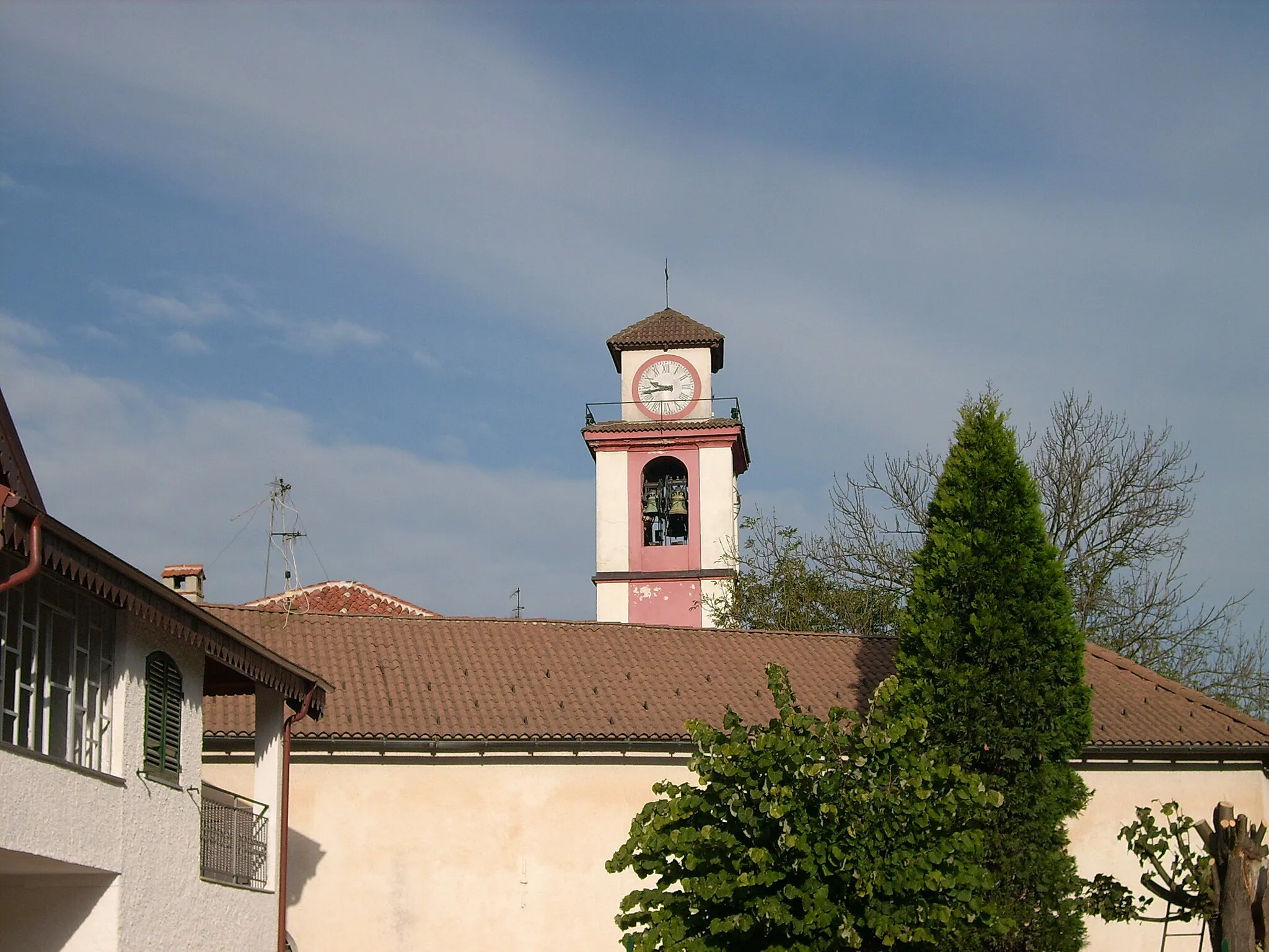 Photo showing: Campanile della chiesa di San Lorenzo presso Pontinvrea, Liguria, Italia.