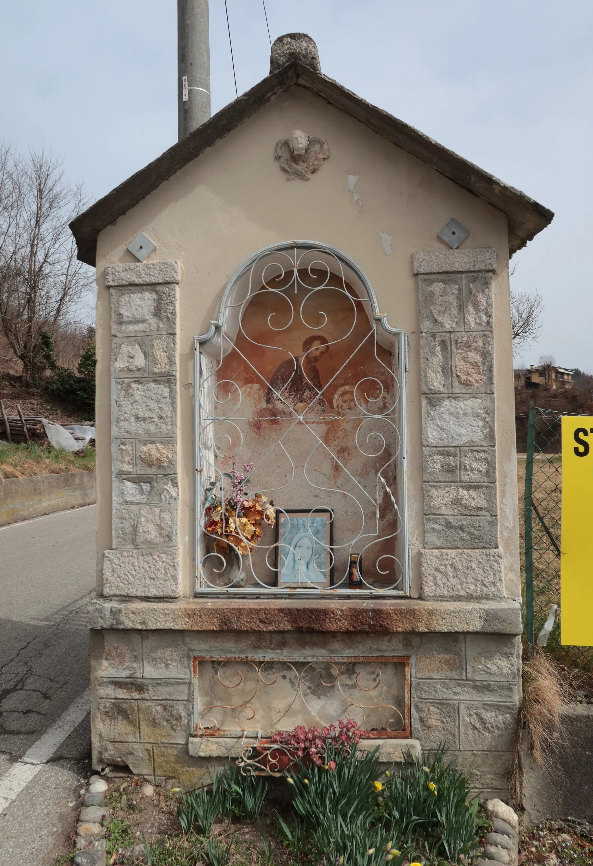 Photo showing: Armeno Edicola votiva  San Giuseppe