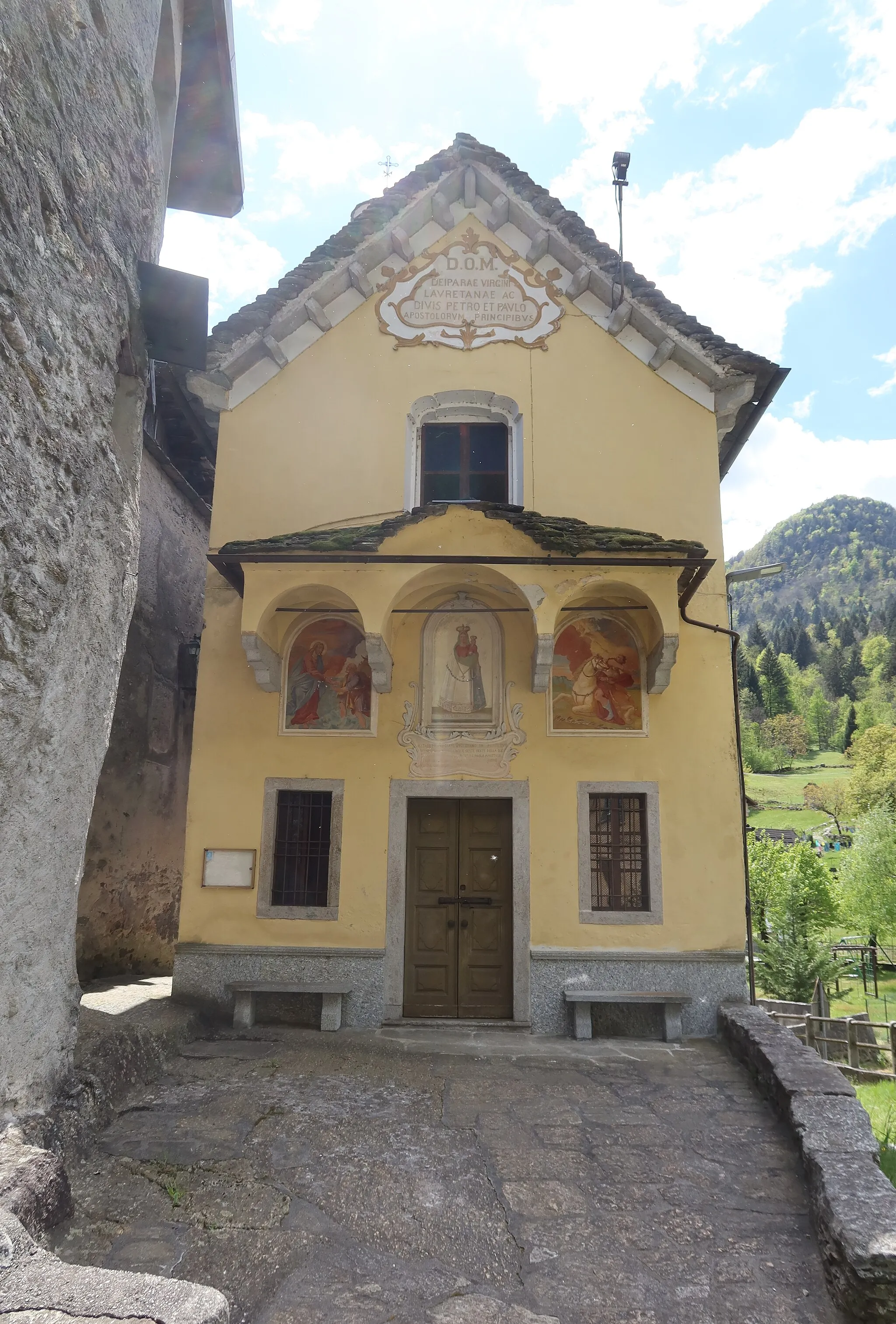 Photo showing: Pioda Chiesa dei Santi Pietro e Paolo