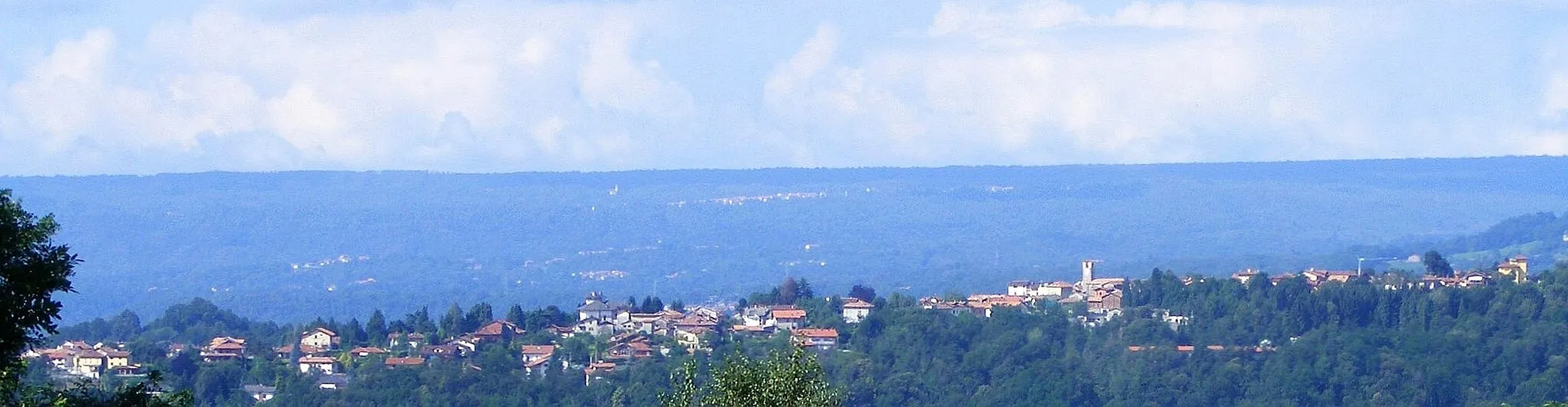Photo showing: Cossila San Grato (BI, Italy) seen from Vaglio-Colma road