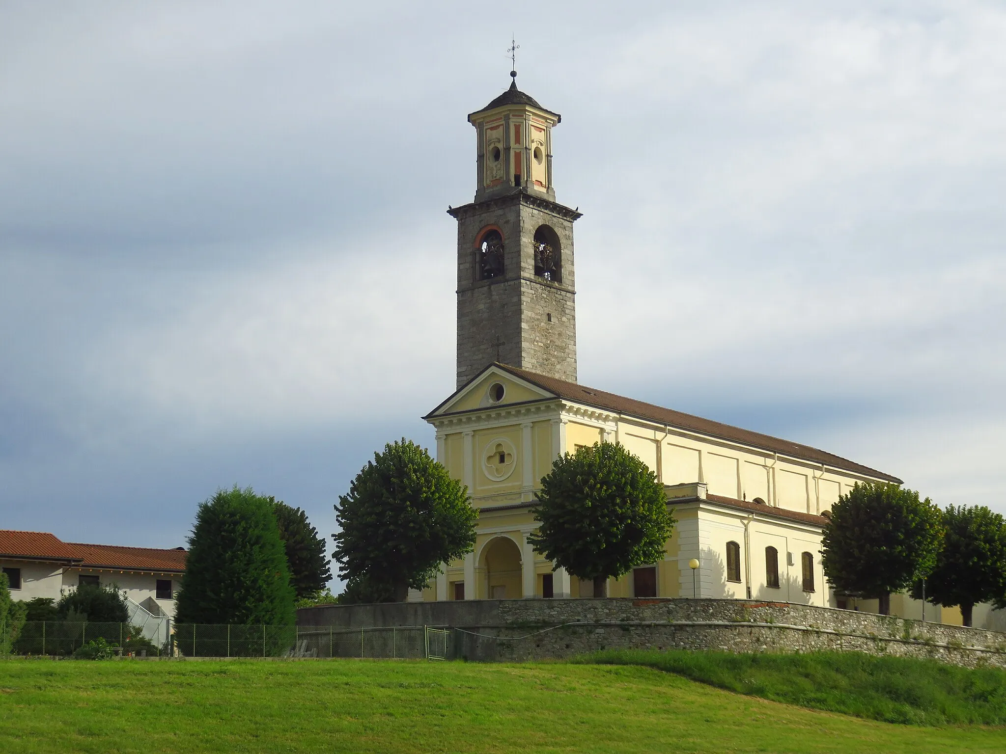 Photo showing: Parrocchiale dei Santi Pietro e Paolo